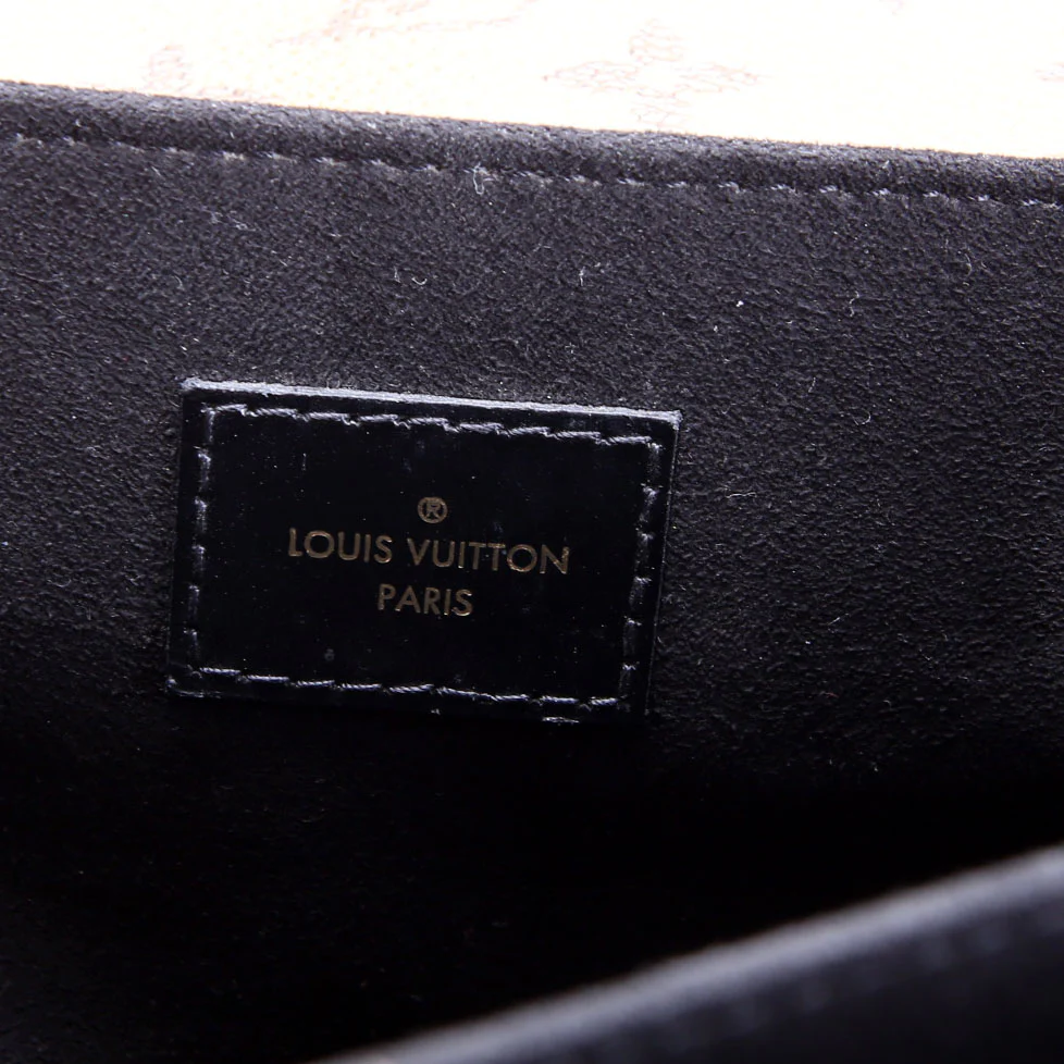 Pochette Metis Reversed Monogram - Image 10