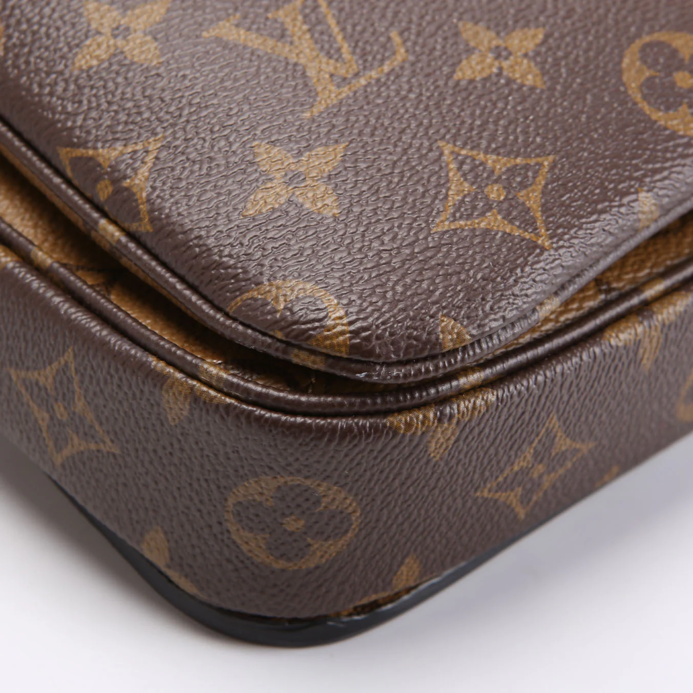 Pochette Metis Reversed Monogram - Image 5