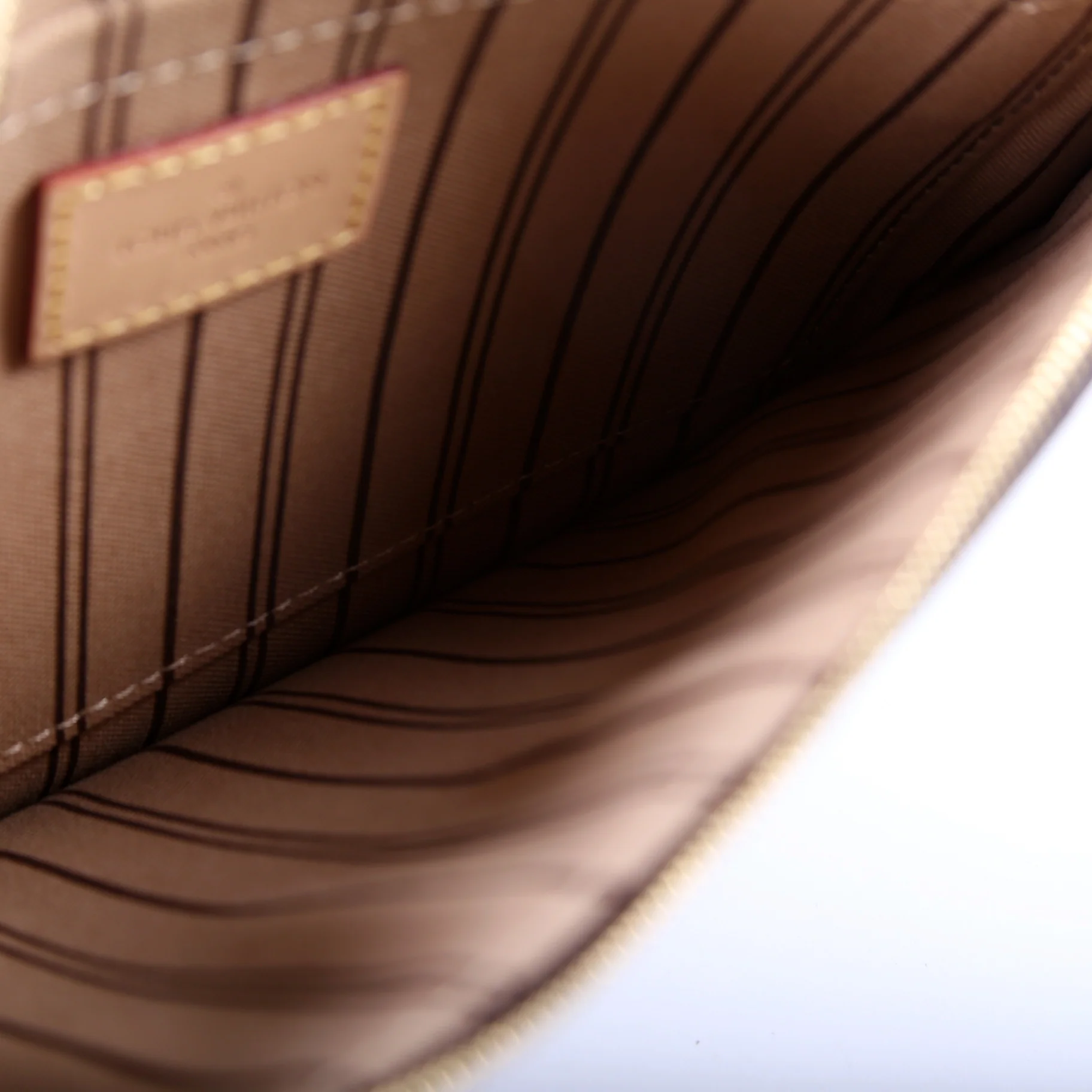 Pochette Only Neverfull Monogram - Image 8