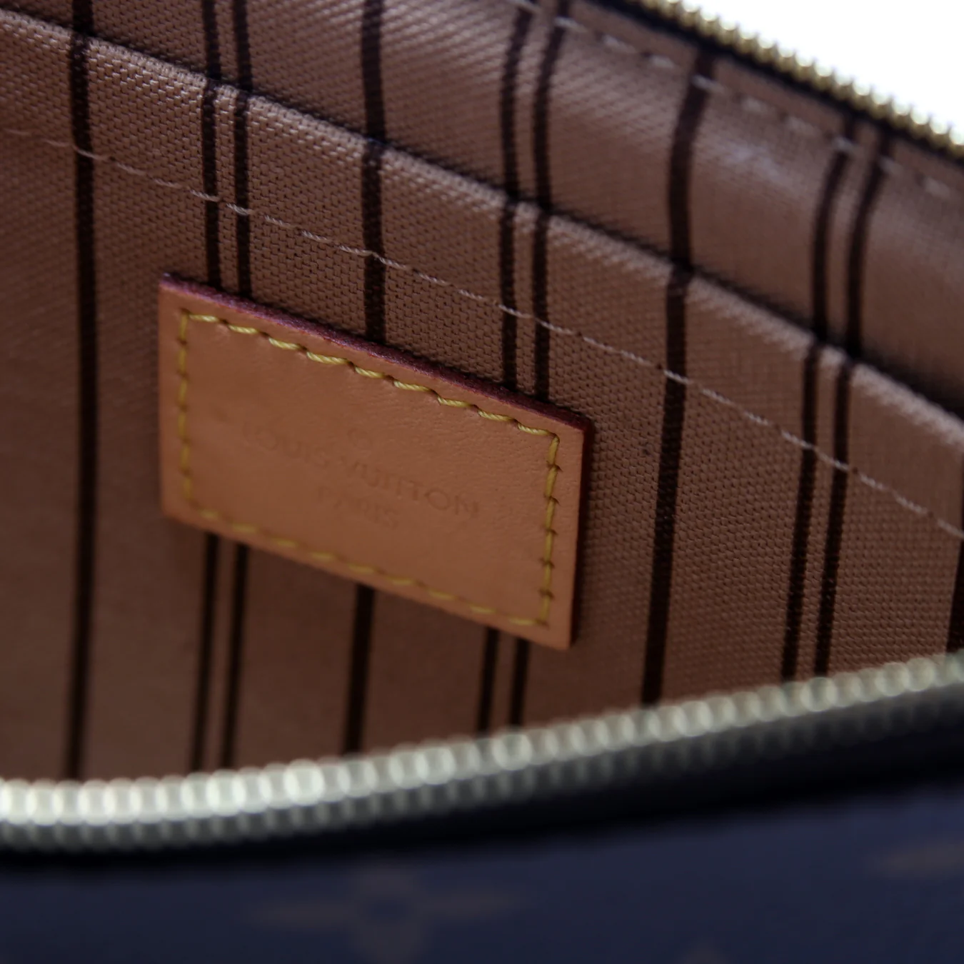 Pochette Only Neverfull Monogram - Image 8