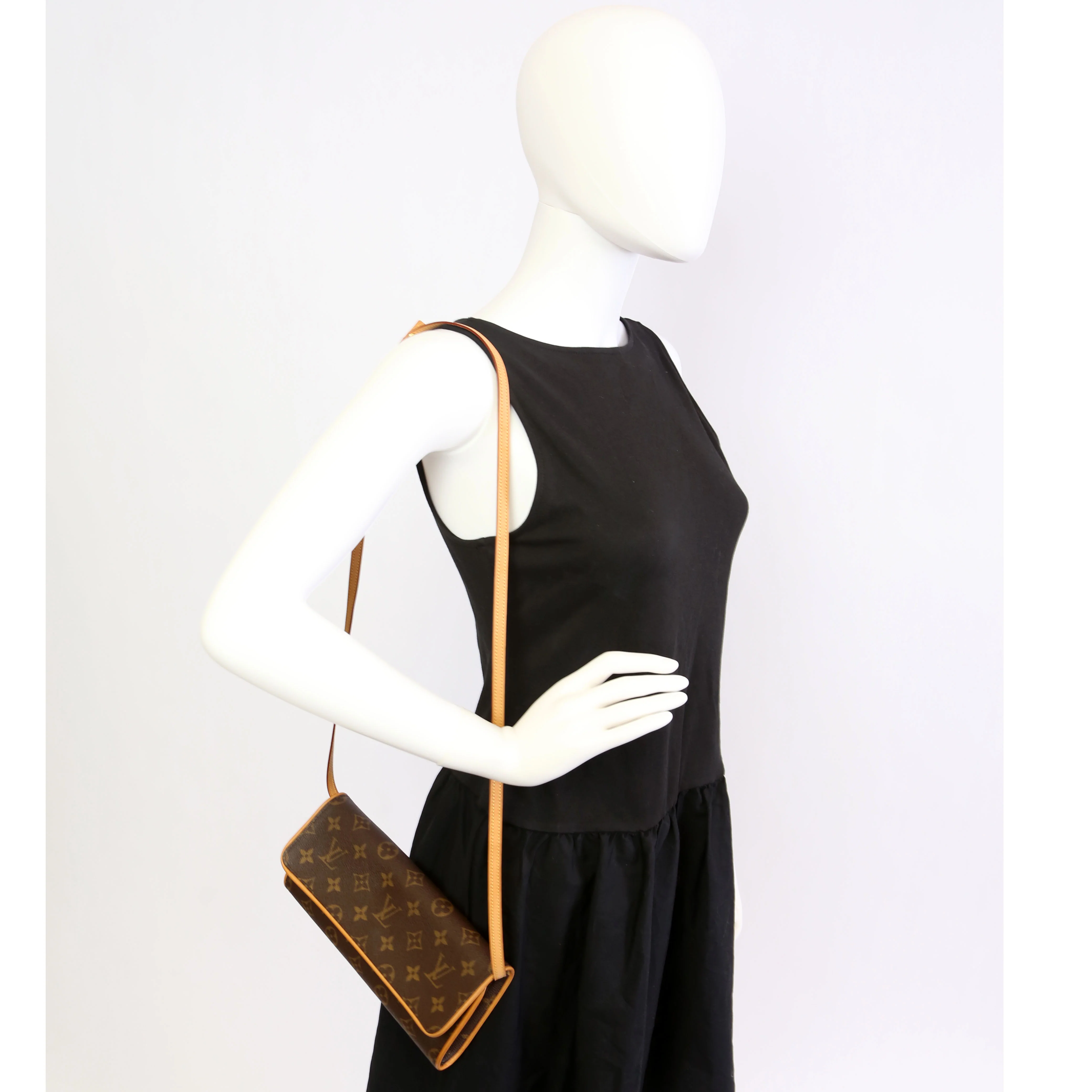 Pochette Twin GM Monogram - Image 10