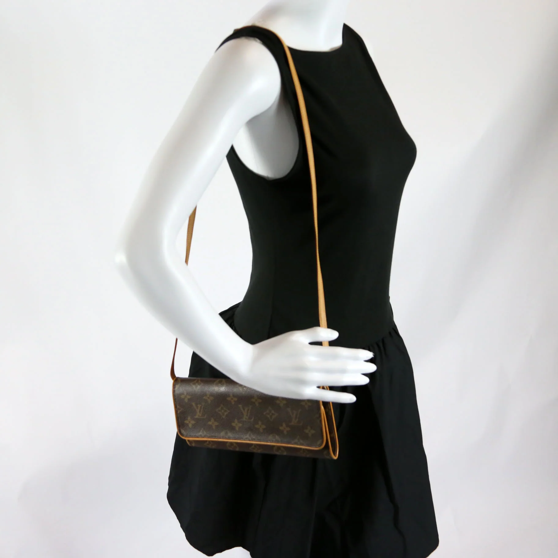 Pochette Twin GM Monogram - Image 8