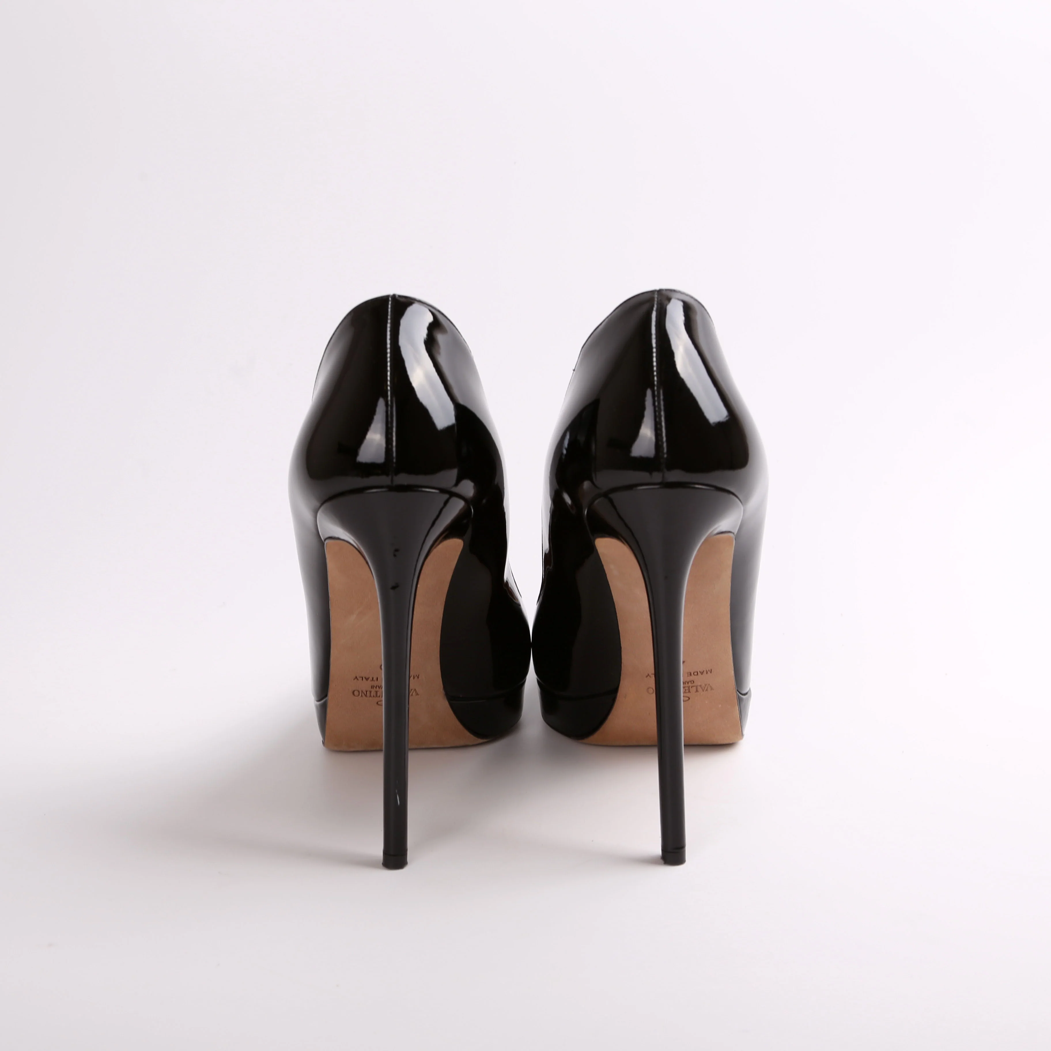 Pointed Toe Platform Patent Pumps Size 40 - Image 4