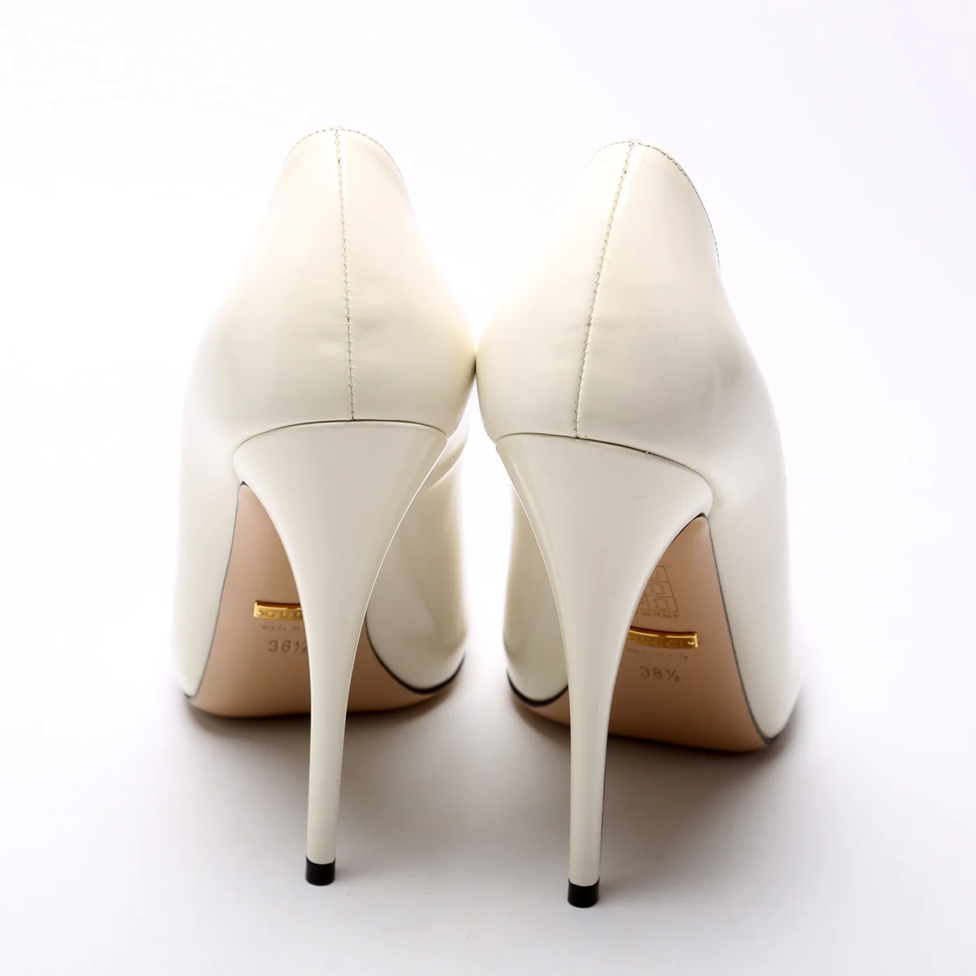 Pointed Toe Pumps Size 38.5 - Image 4