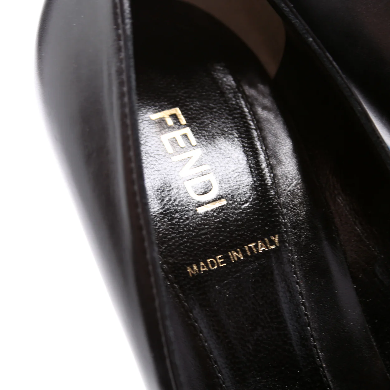 Pointed Toe Pumps Size 37 - Image 6