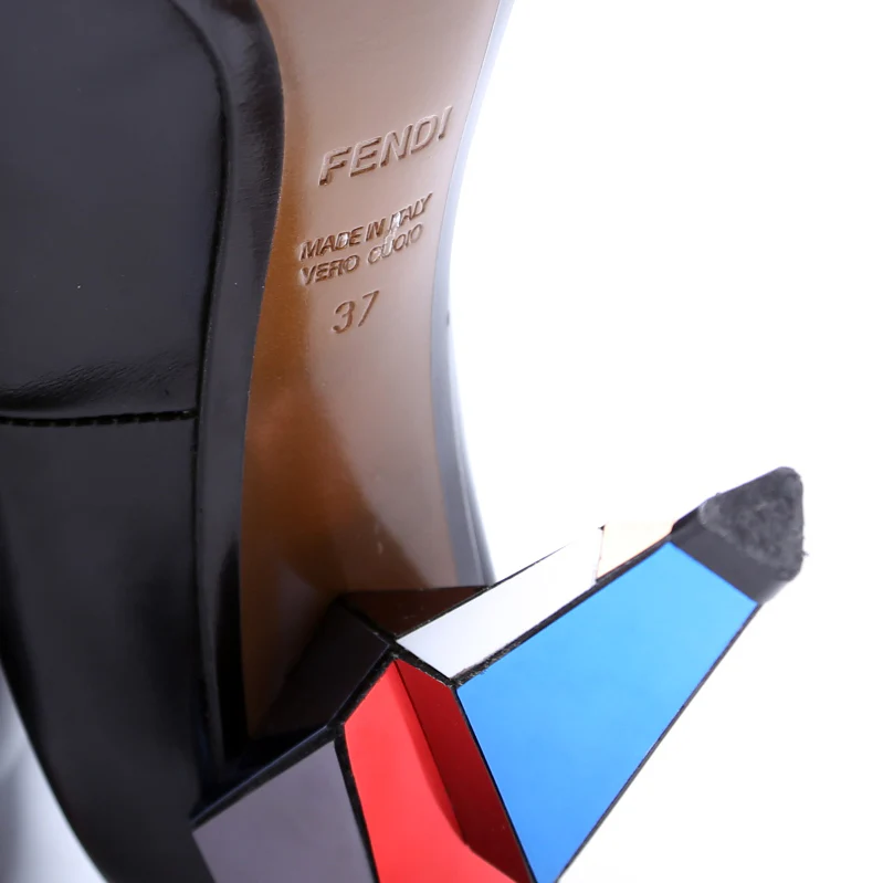 Pointed Toe Pumps Size 37 - Image 8