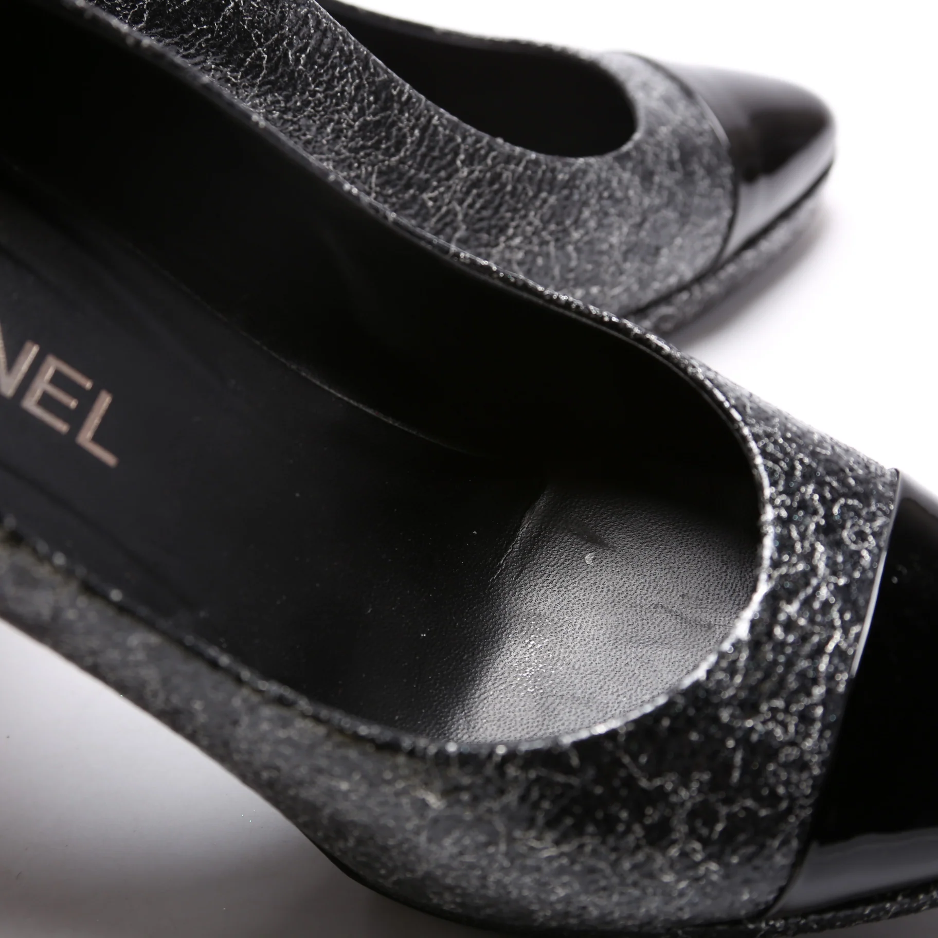 Pointed Toe Pumps Size 40 - Image 6