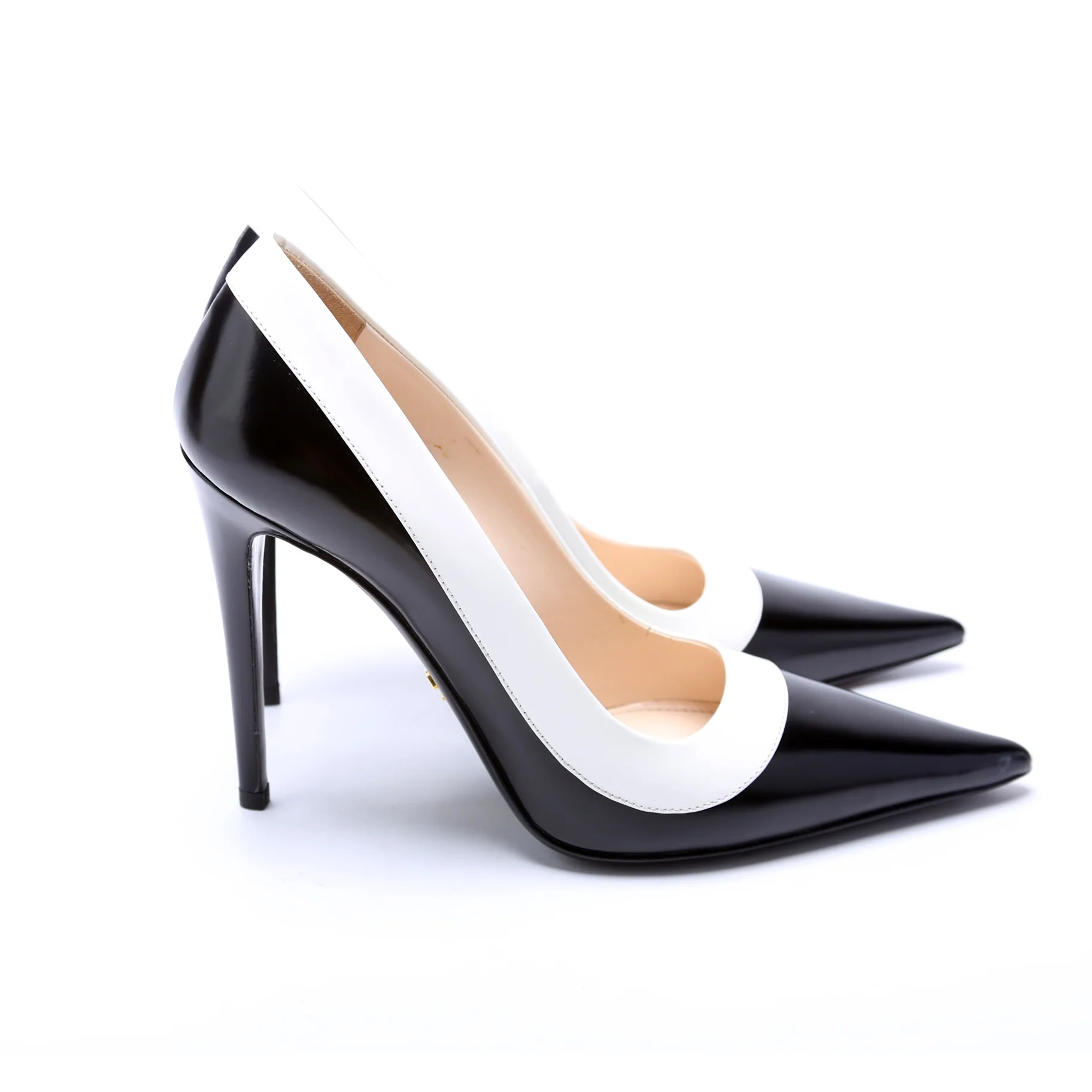 Pointed Toe Pumps Size 38 - Image 3