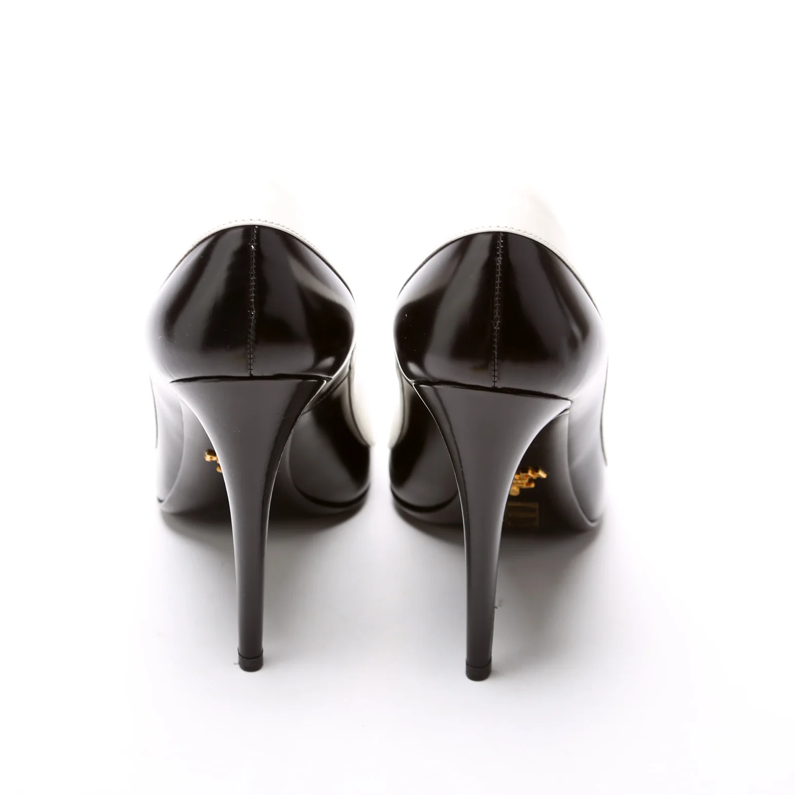 Pointed Toe Pumps Size 38 - Image 4