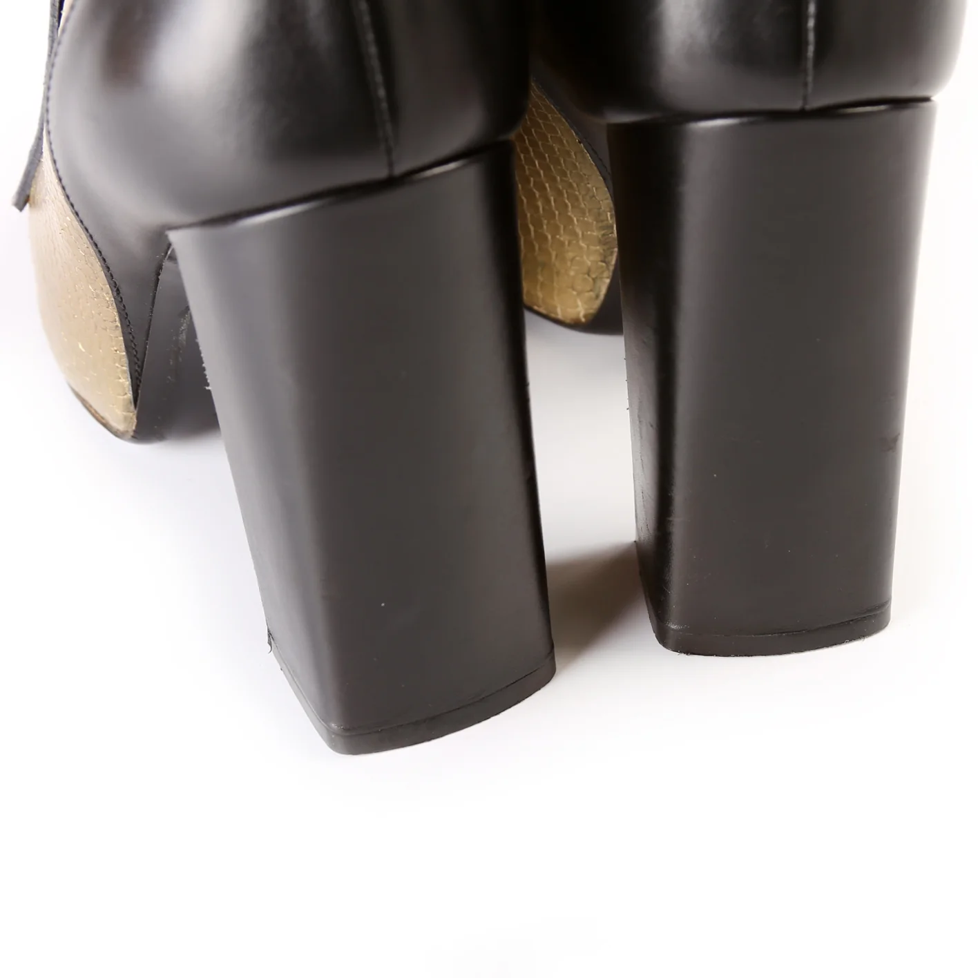 Pointed Toe Pumps Size 39 - Image 12