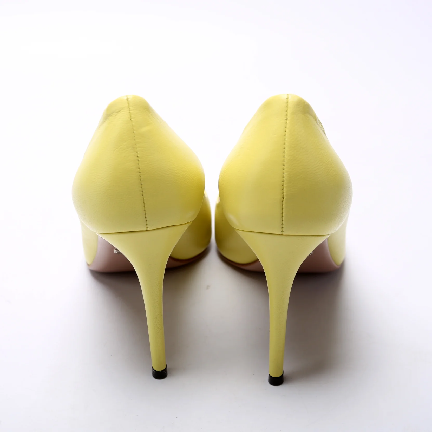 Pointed Toe Pumps Size 38 - Image 4