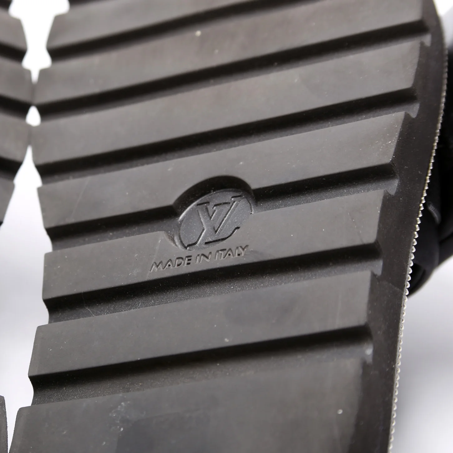 Puffer Slide Sandals Size 37 - Image 9