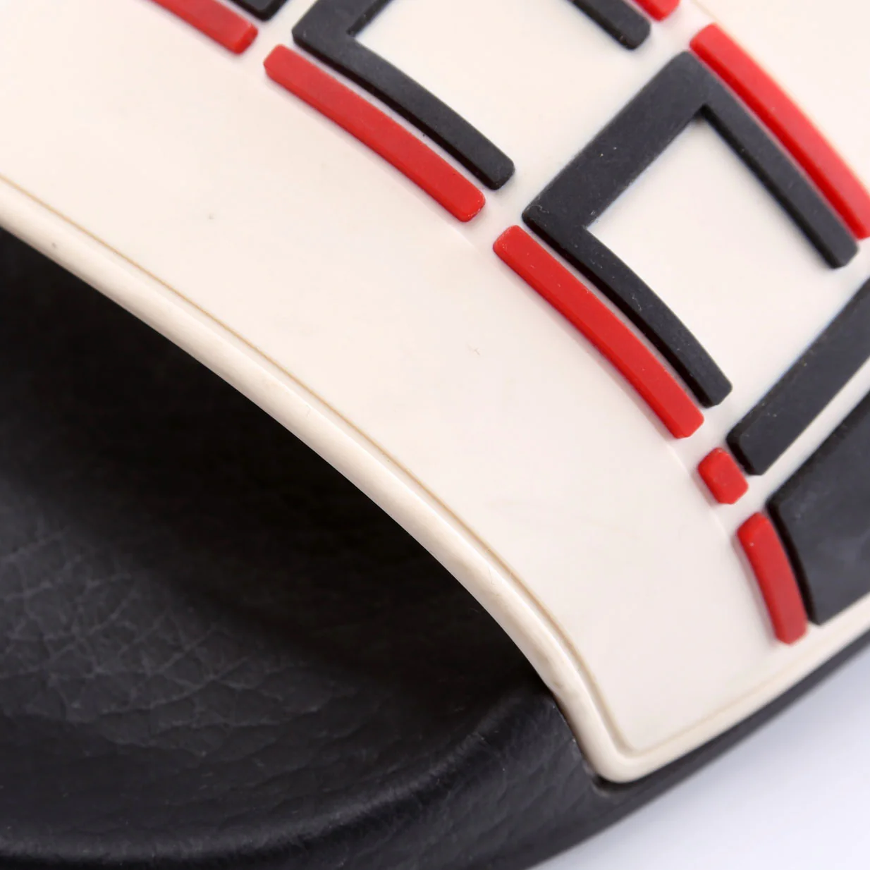 Pursuit Logo Rubber Slide Size 36 - Image 5