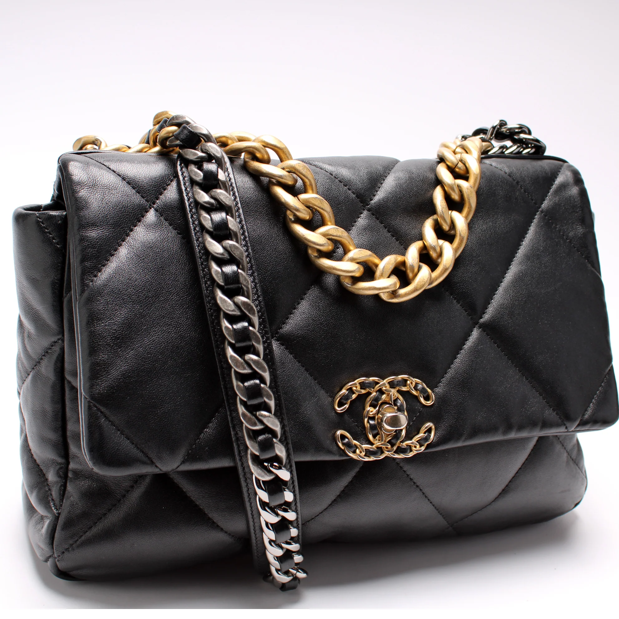 Quilted Goatskin 19 Large Flap 32+M - Image 2