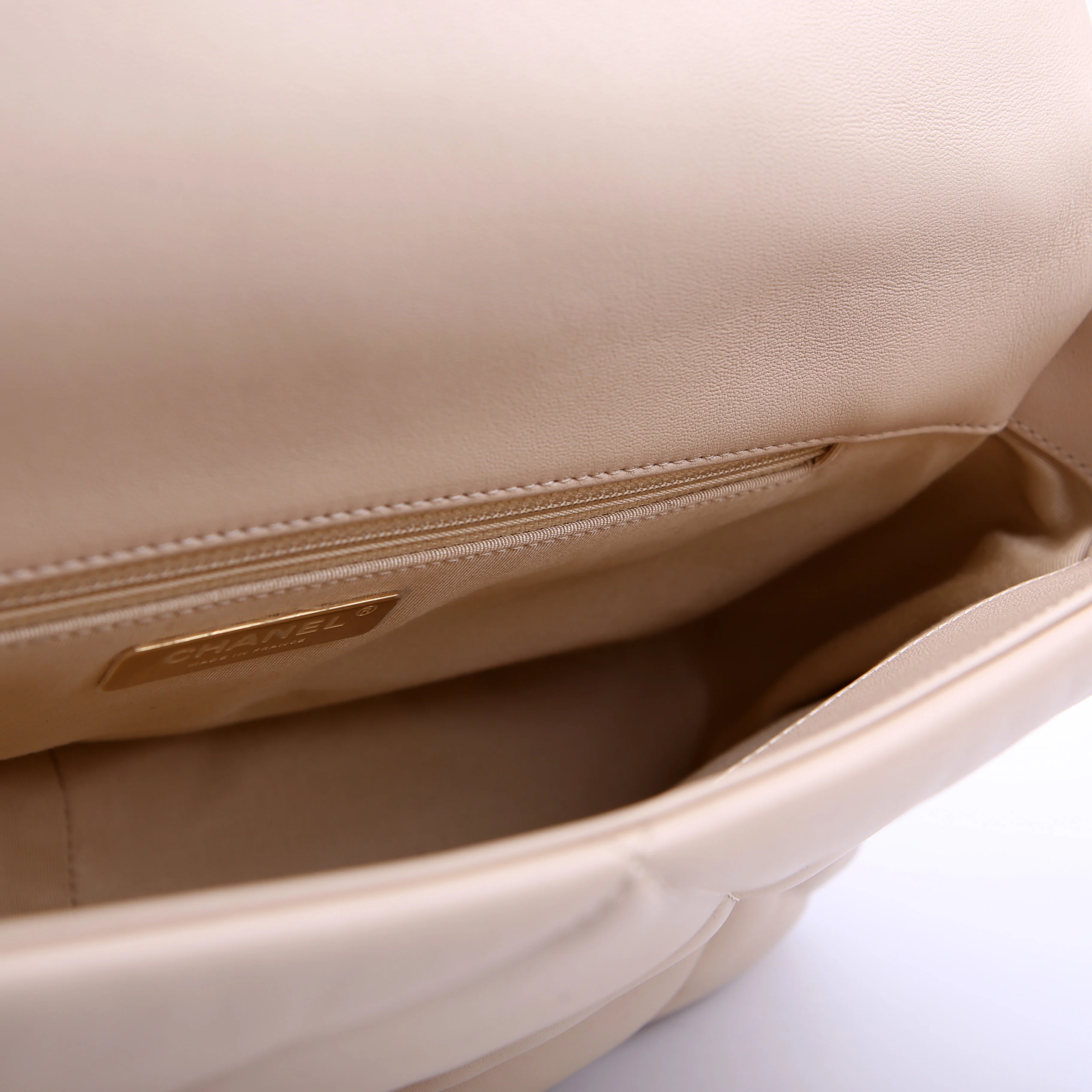 Quilted Goatskin 19 Large Flap RFID Beige - Image 13