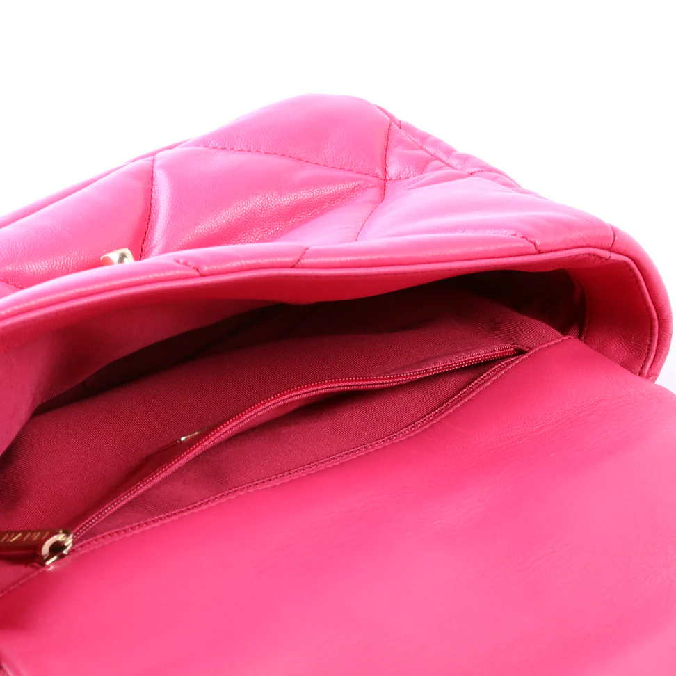 Quilted Goatskin 19 Medium Flap 30M Pink - Image 10