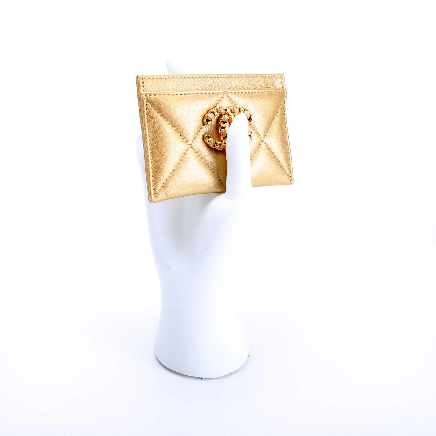 Quilted Lambskin 19 Card Holder Gold - Image 8