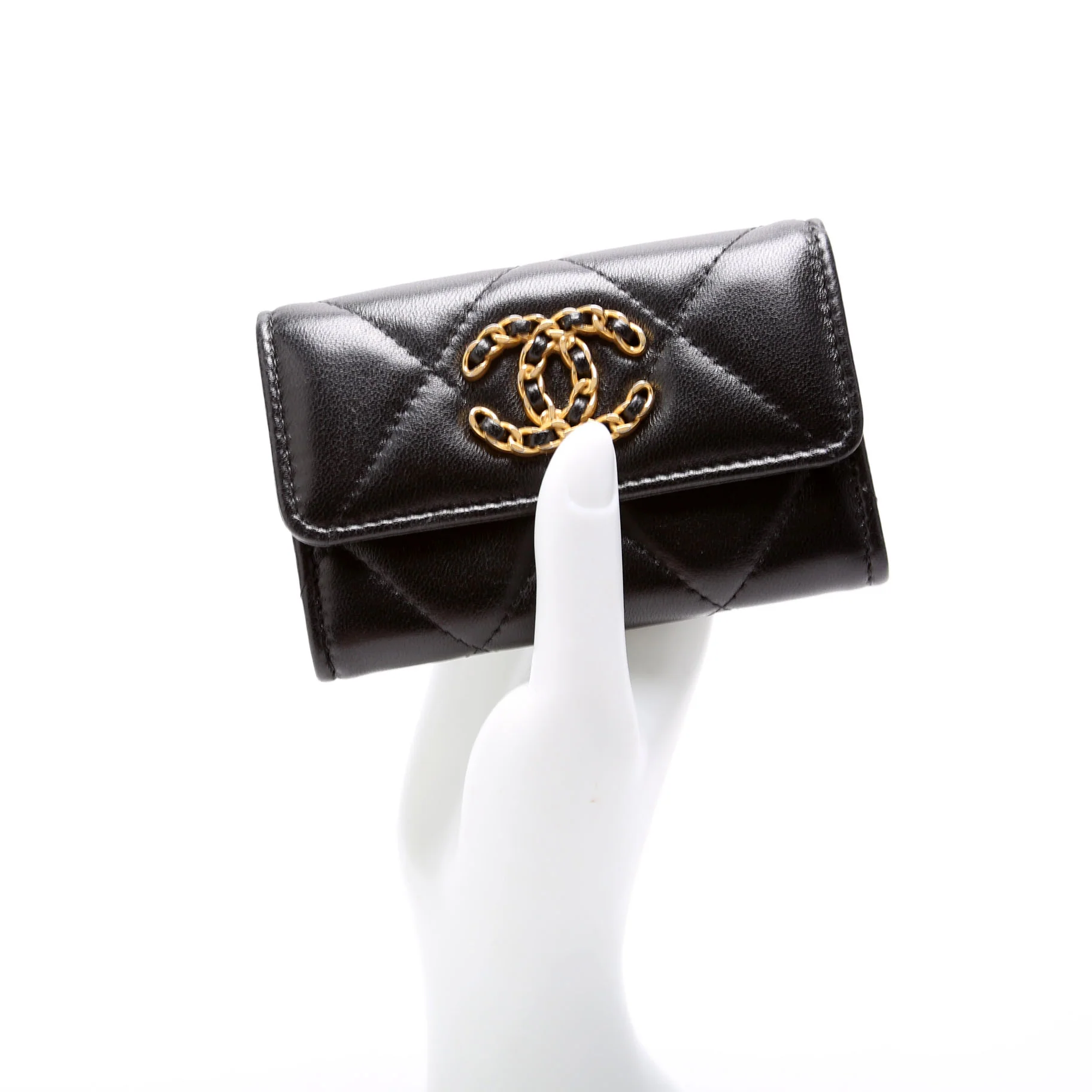 Quilted Lambskin 19 Flap Card Holder - Image 9