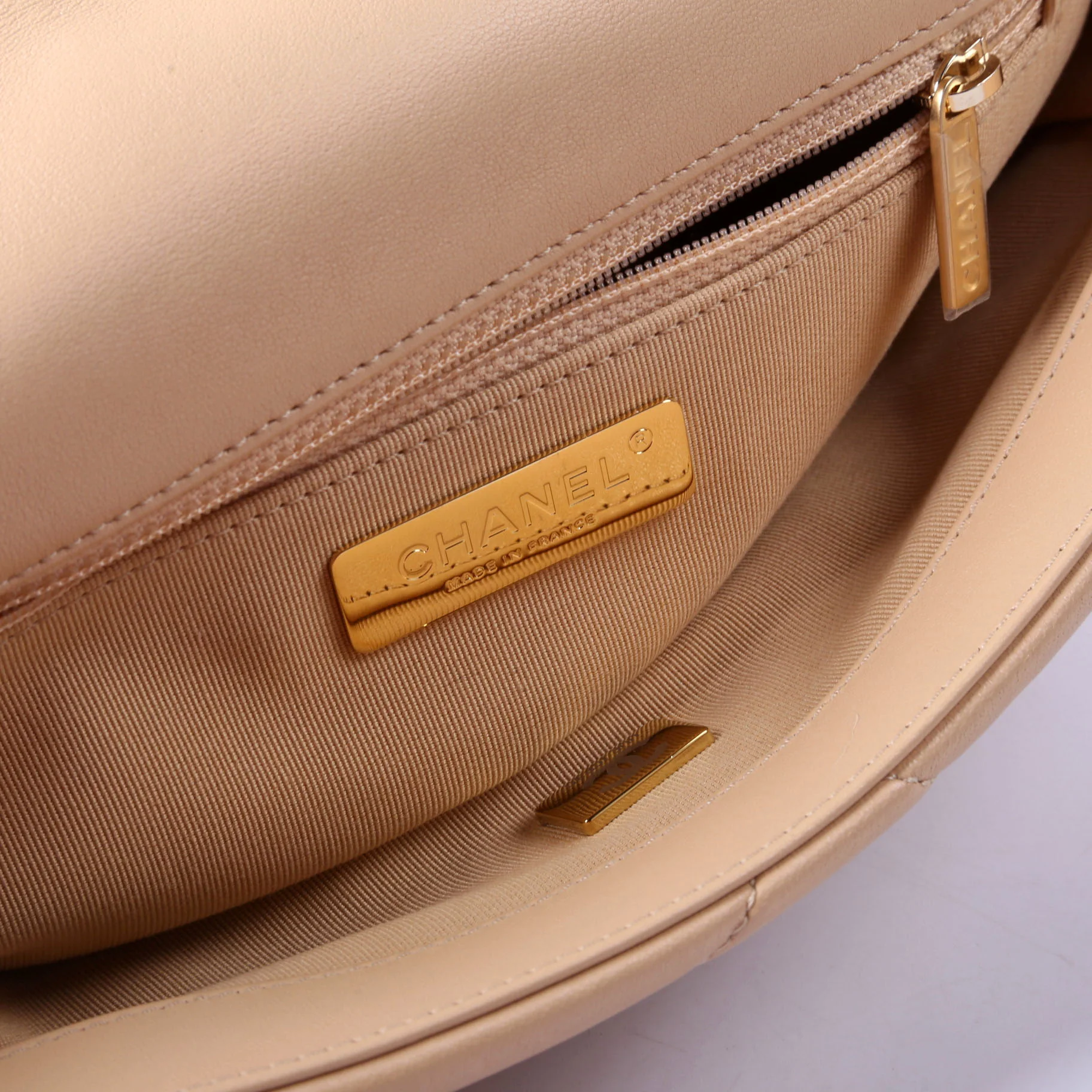 Quilted Lambskin 19 Medium Flap RFID Tan - Image 8