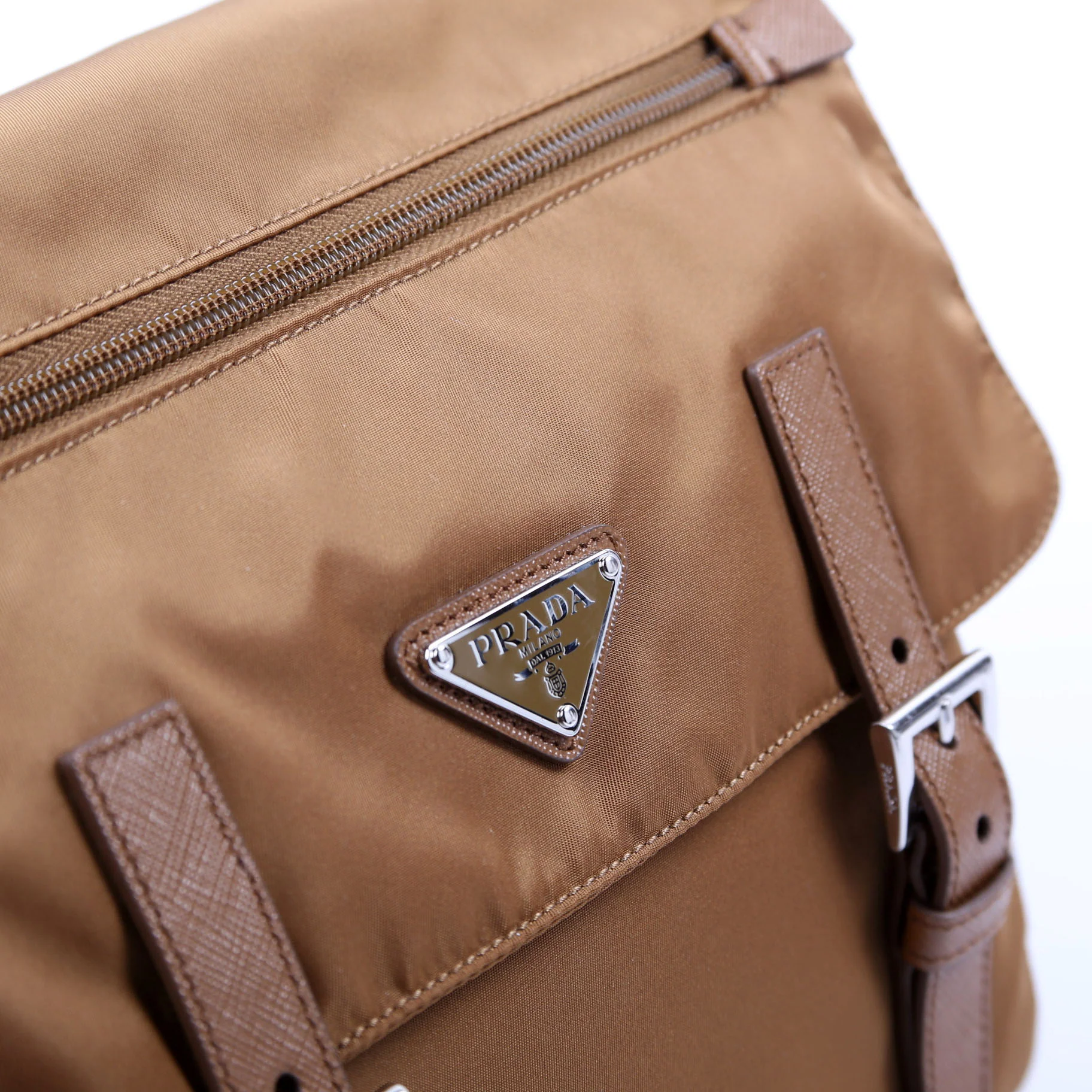 Re-Nylon Shoulder Bag Brown - Image 7