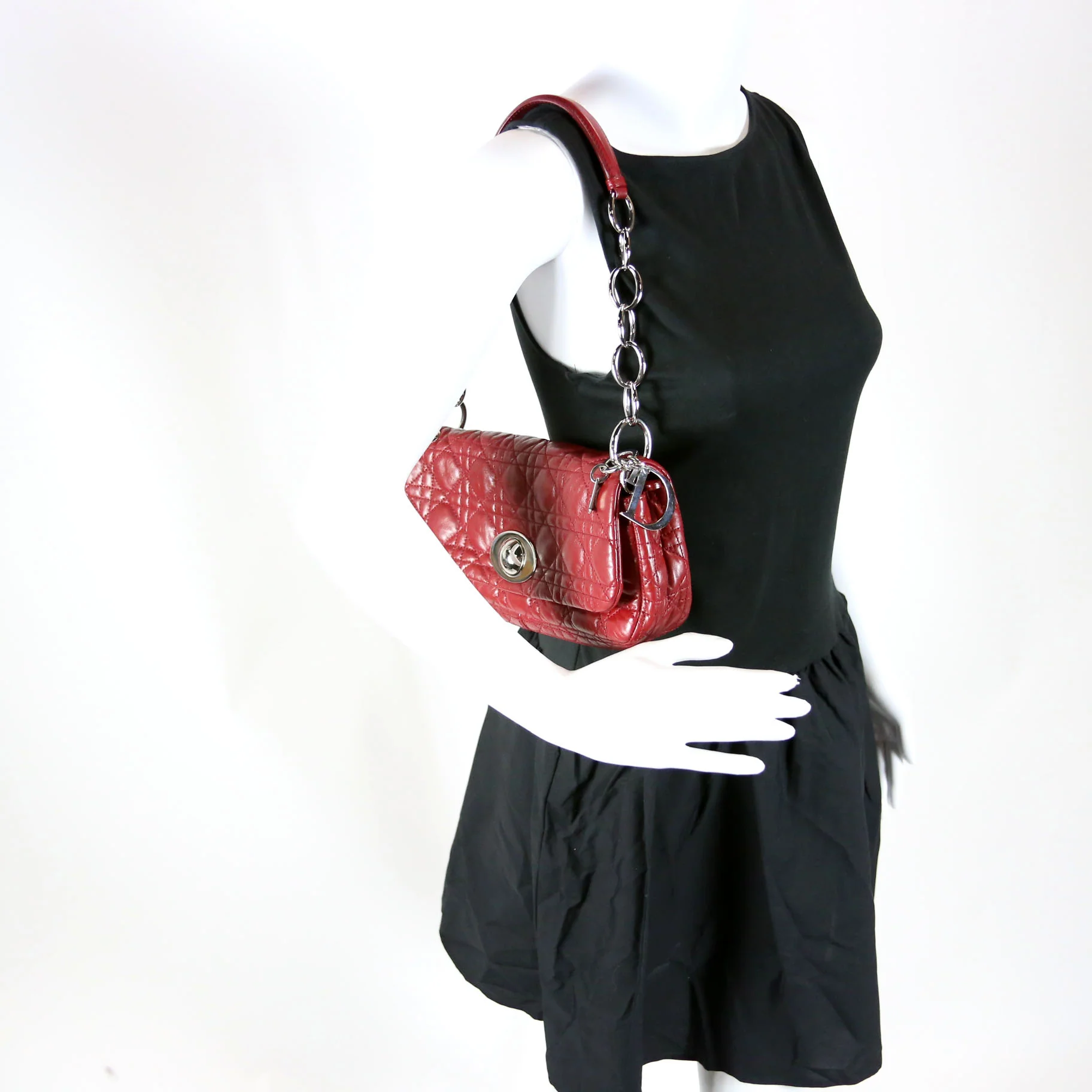 Rendezvous Small Flap Bag Cannage Lambskin Red - Image 9