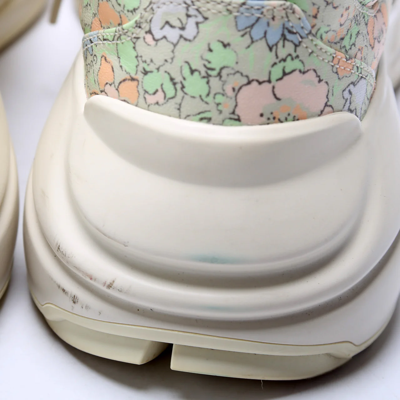 Rhyton Floral Sneakers Size 39 - Image 6