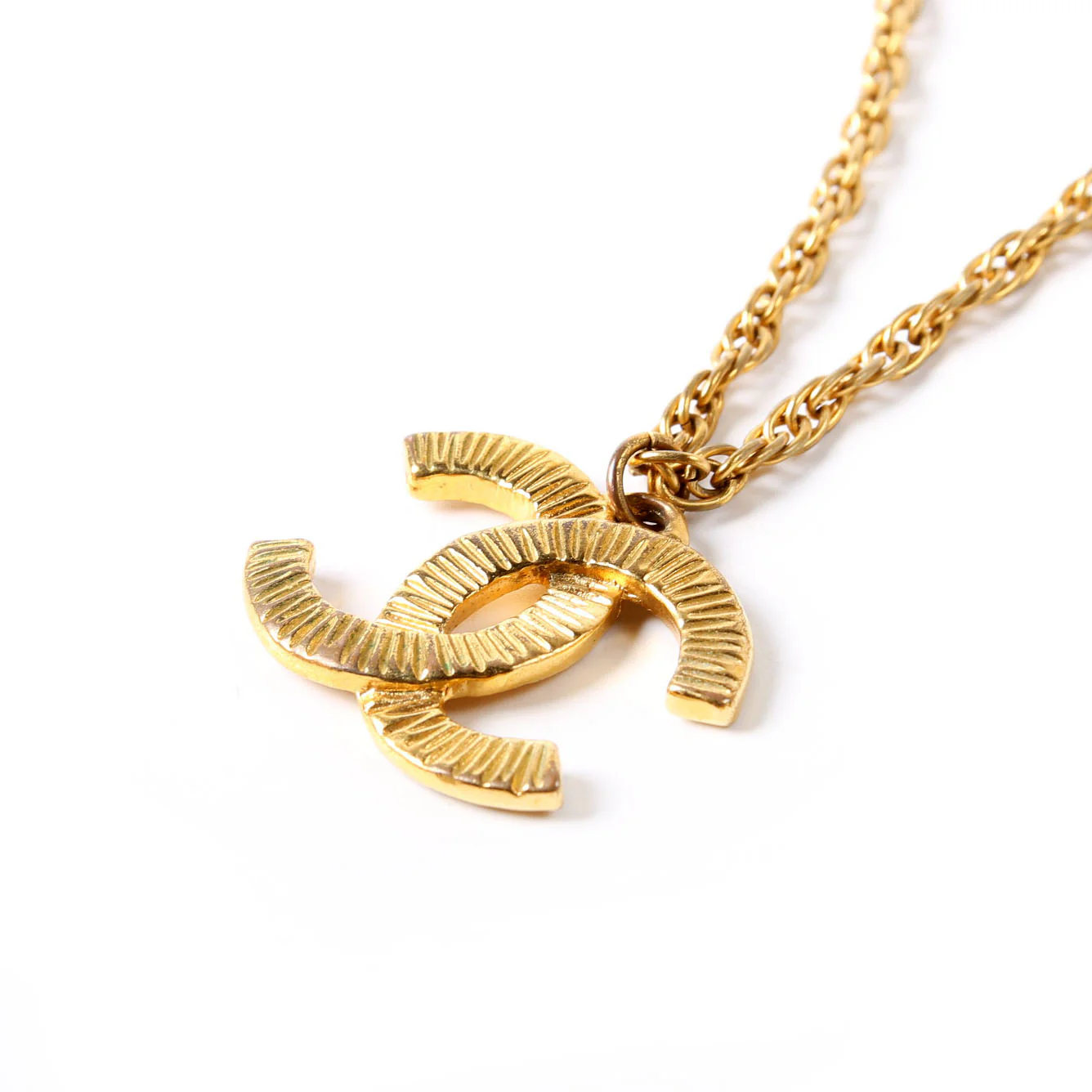 Ribbed CC Vintage Necklace Gold - Image 4
