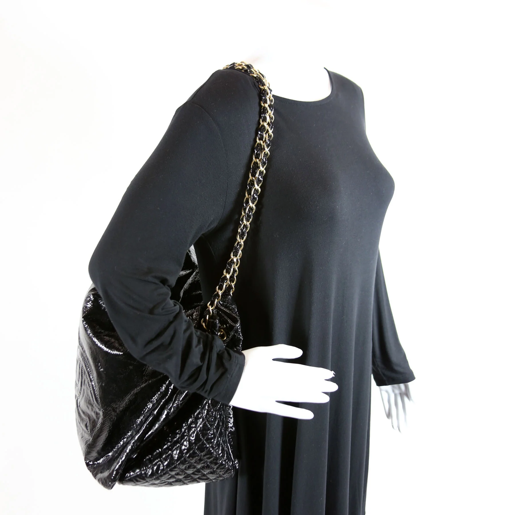 Rock & Chain Flap Accordion Bag Crinkled Patent 11M Black - Image 10