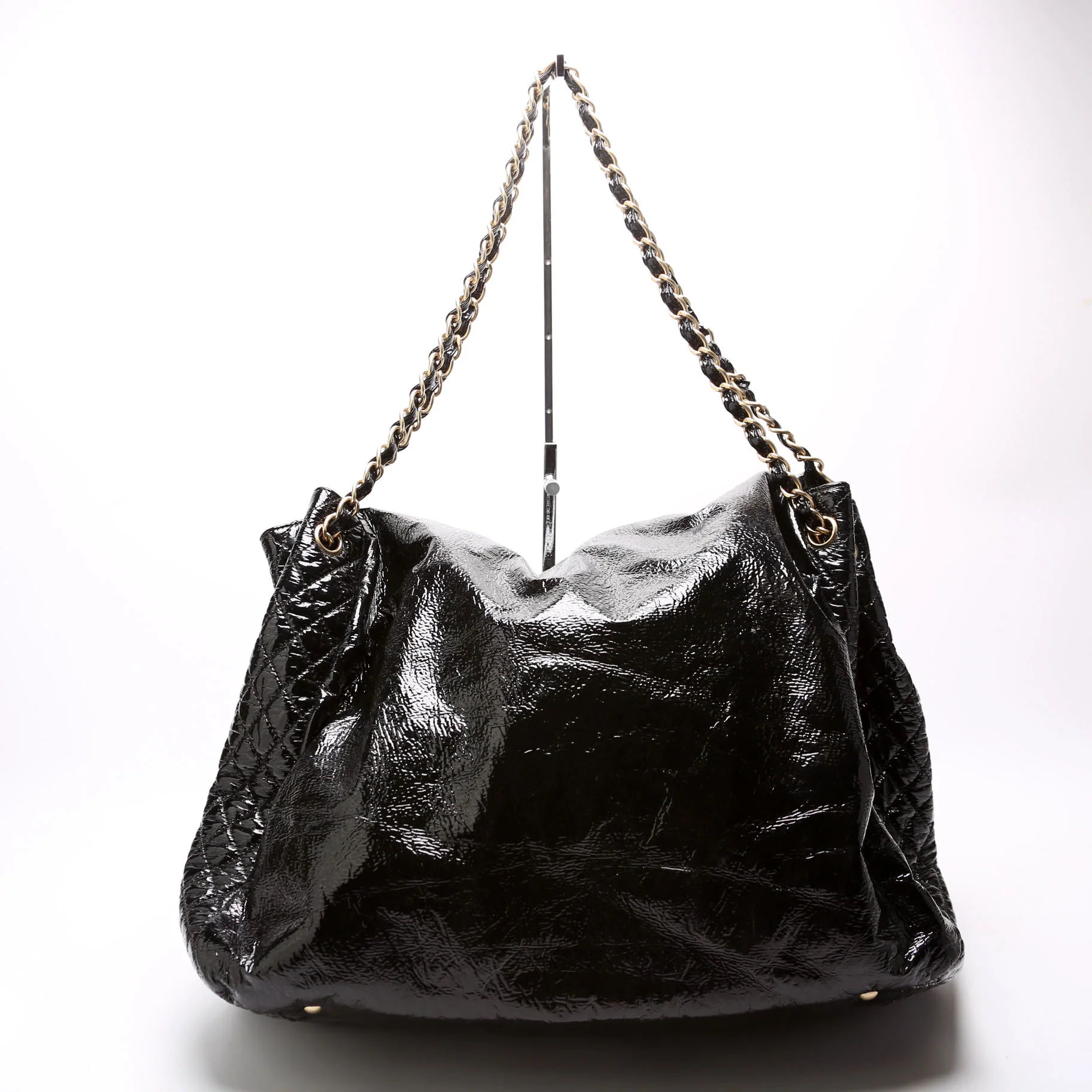 Rock & Chain Flap Accordion Bag Crinkled Patent 11M Black - Image 3