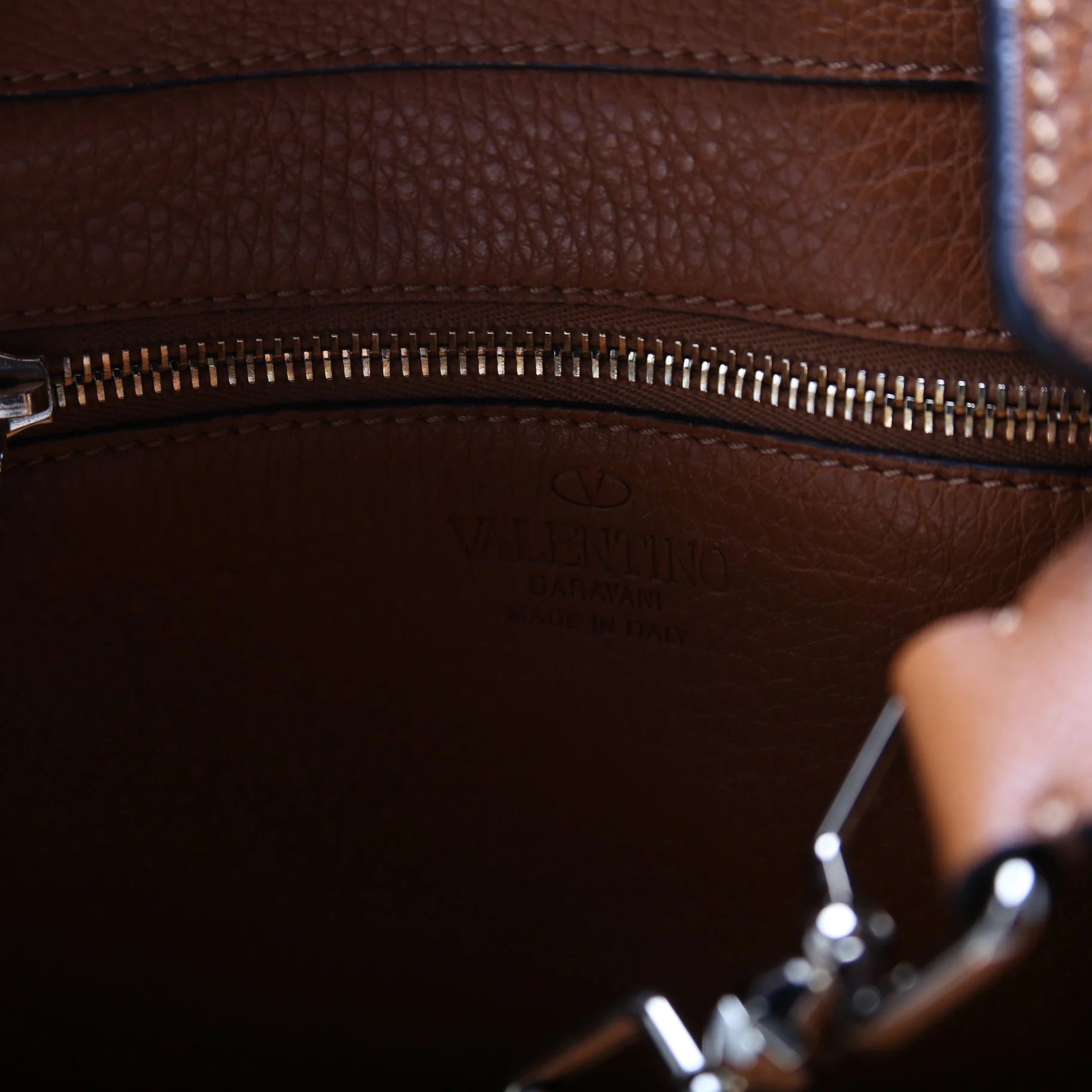 Rockstud Hobo Messenger - Image 17