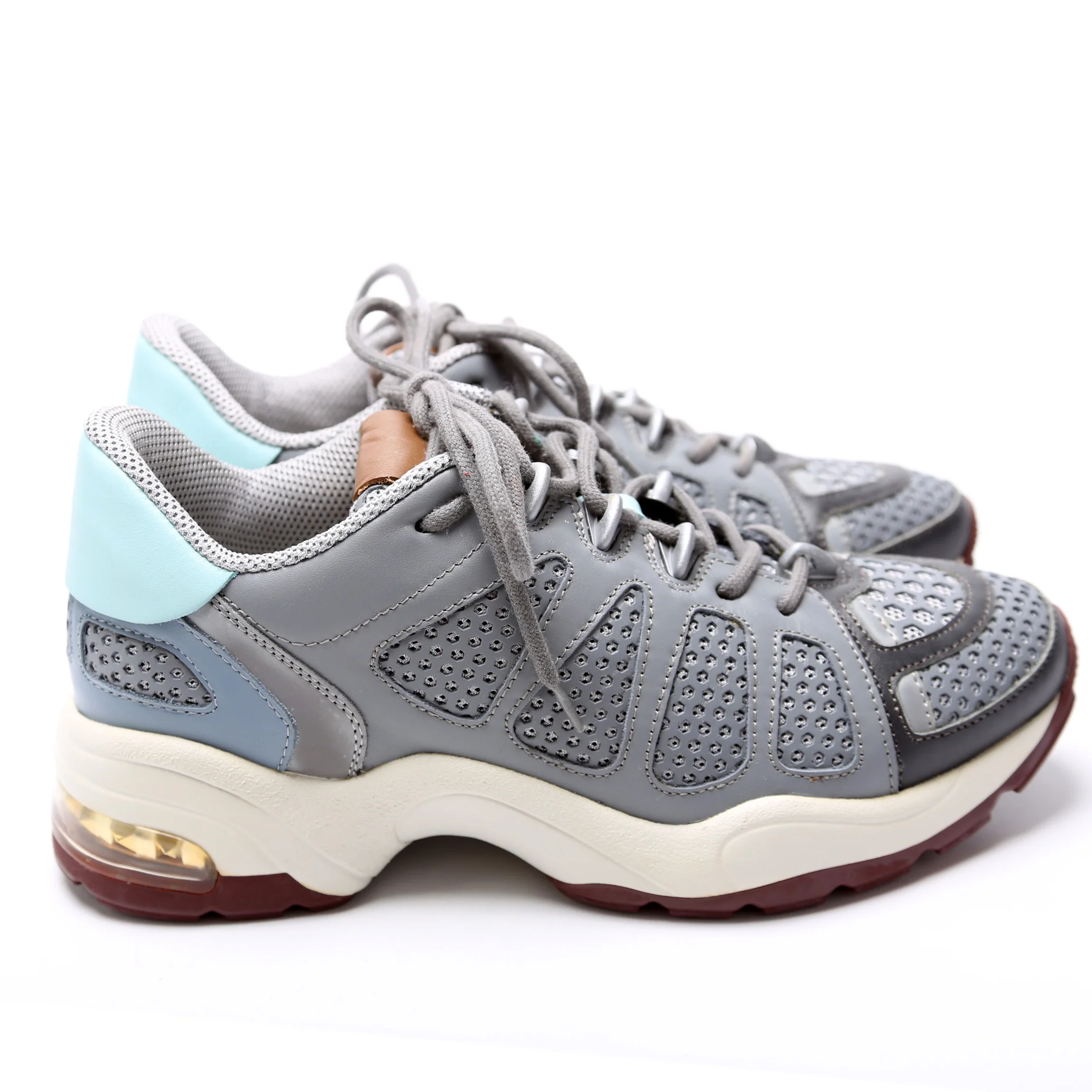 Rockstud Sneakers Size 39.5 - Image 3