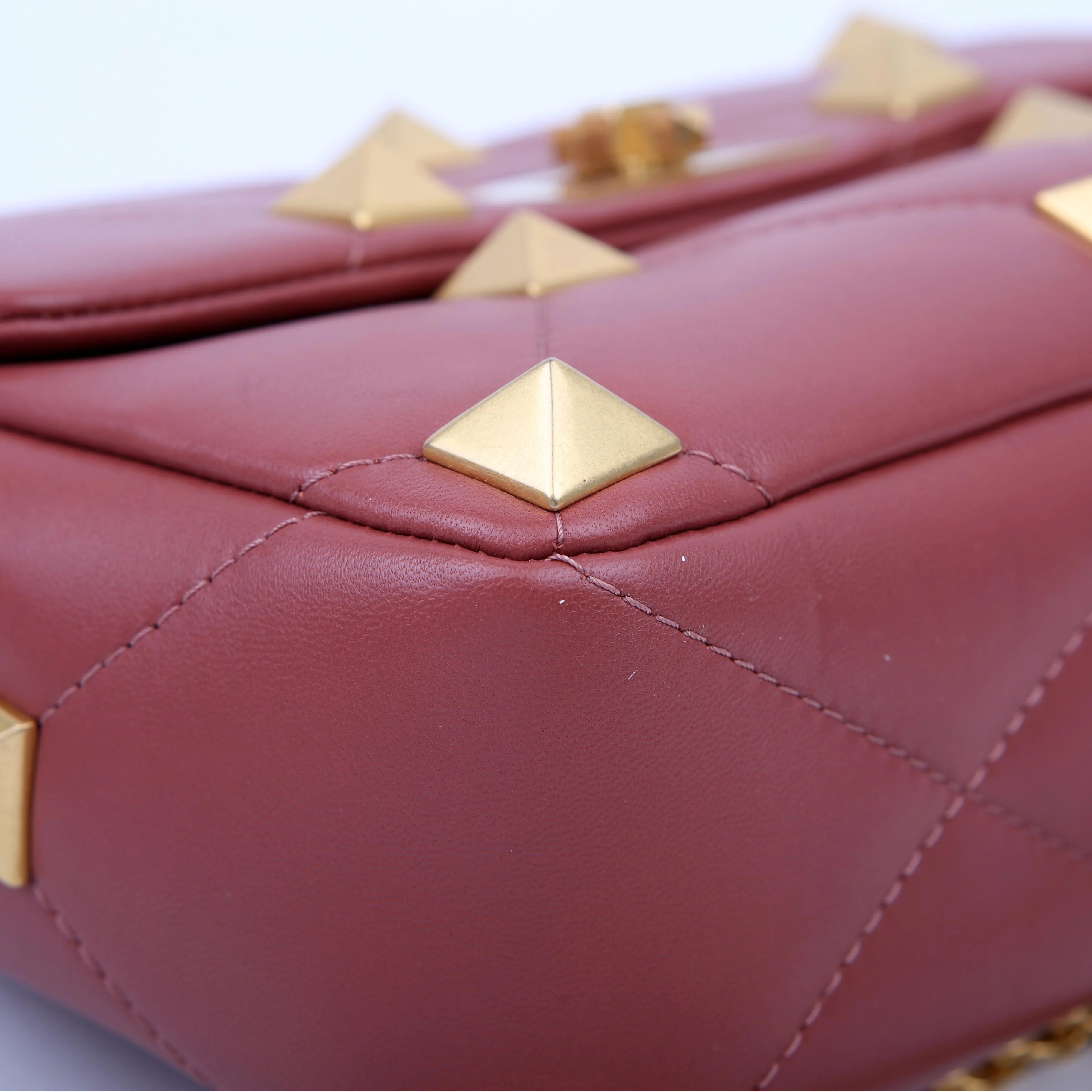 Roman Stud Medium Shoulder Bag Pink - Image 5