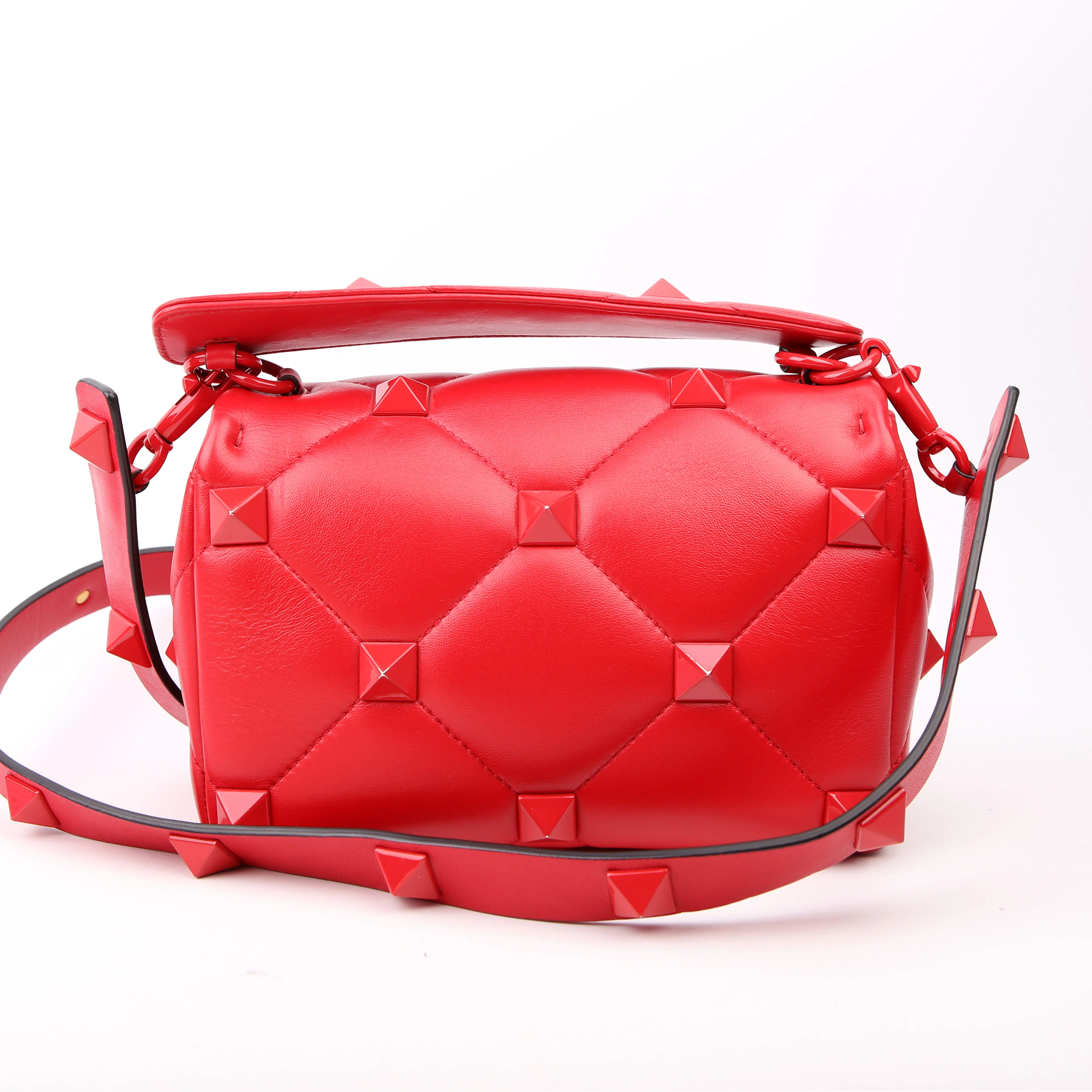 Roman Stud Monochrome Medium Red - Image 3