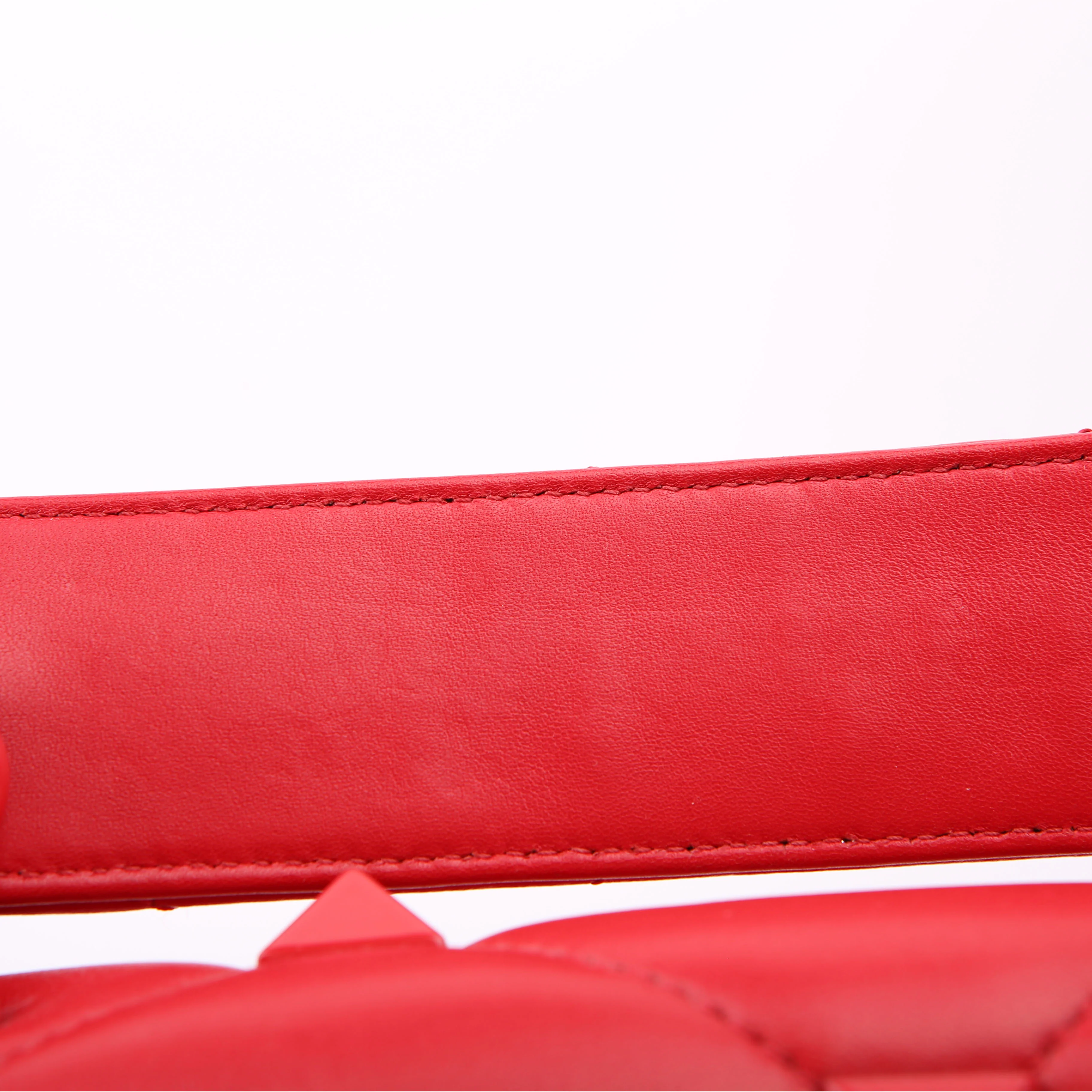 Roman Stud Monochrome Medium Red - Image 9