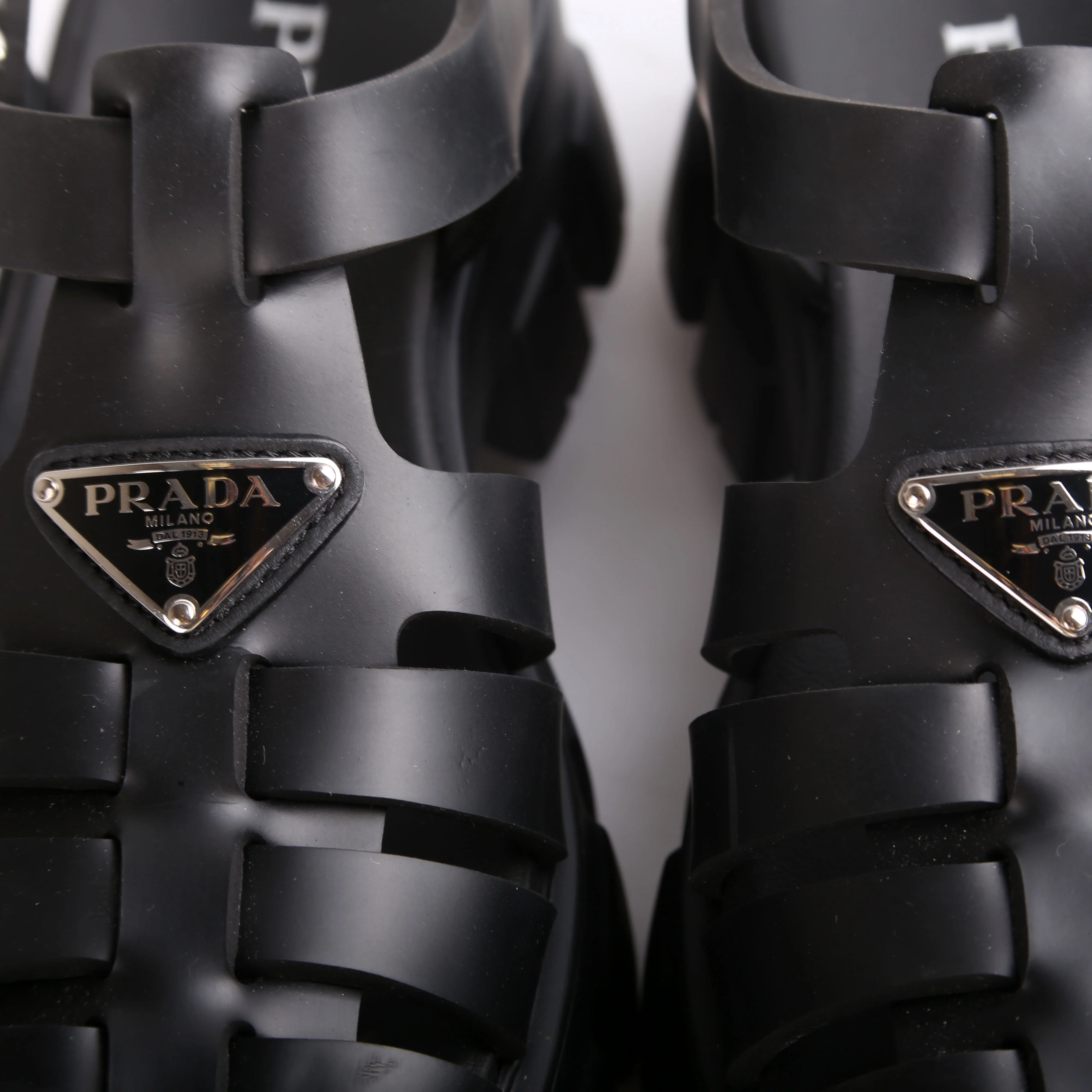 Rubber Foam Sandals Size 36 - Image 7