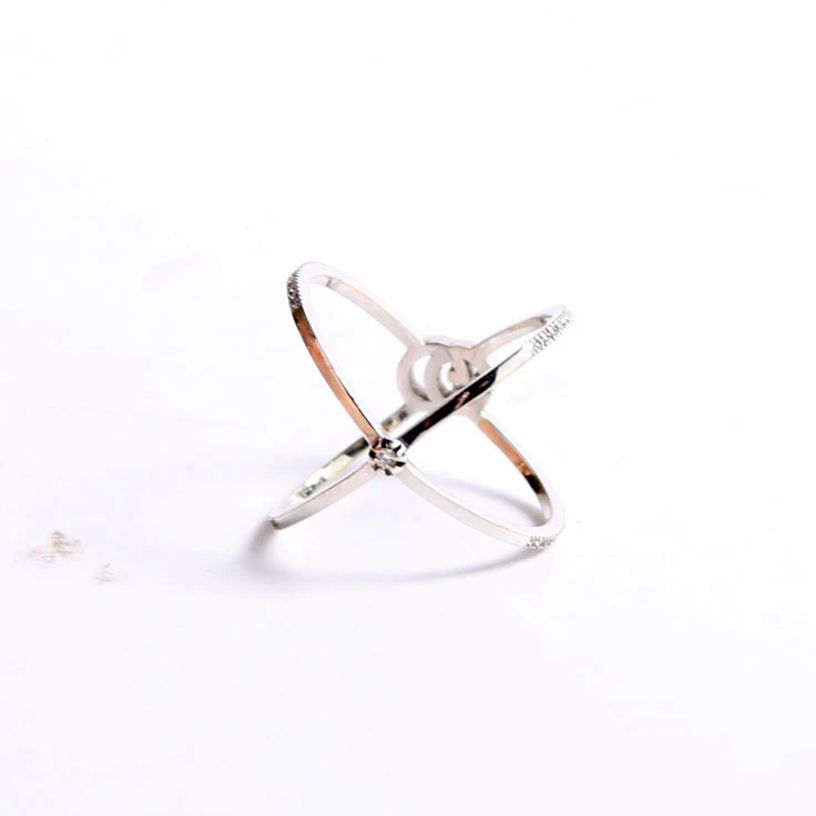 Running G Cross 18K White Gold/Diamond Size 6.5 - Image 3