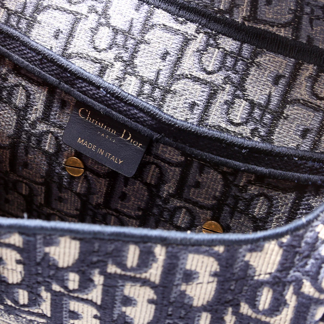Saddle Bag Logo Oblique - Image 8