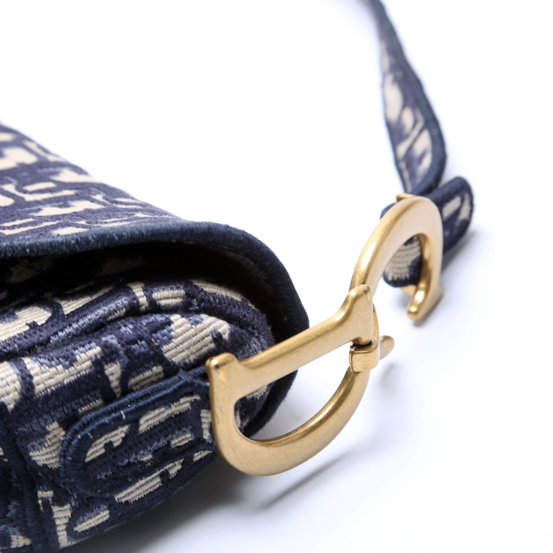 Saddle Bag Logo Oblique - Image 5