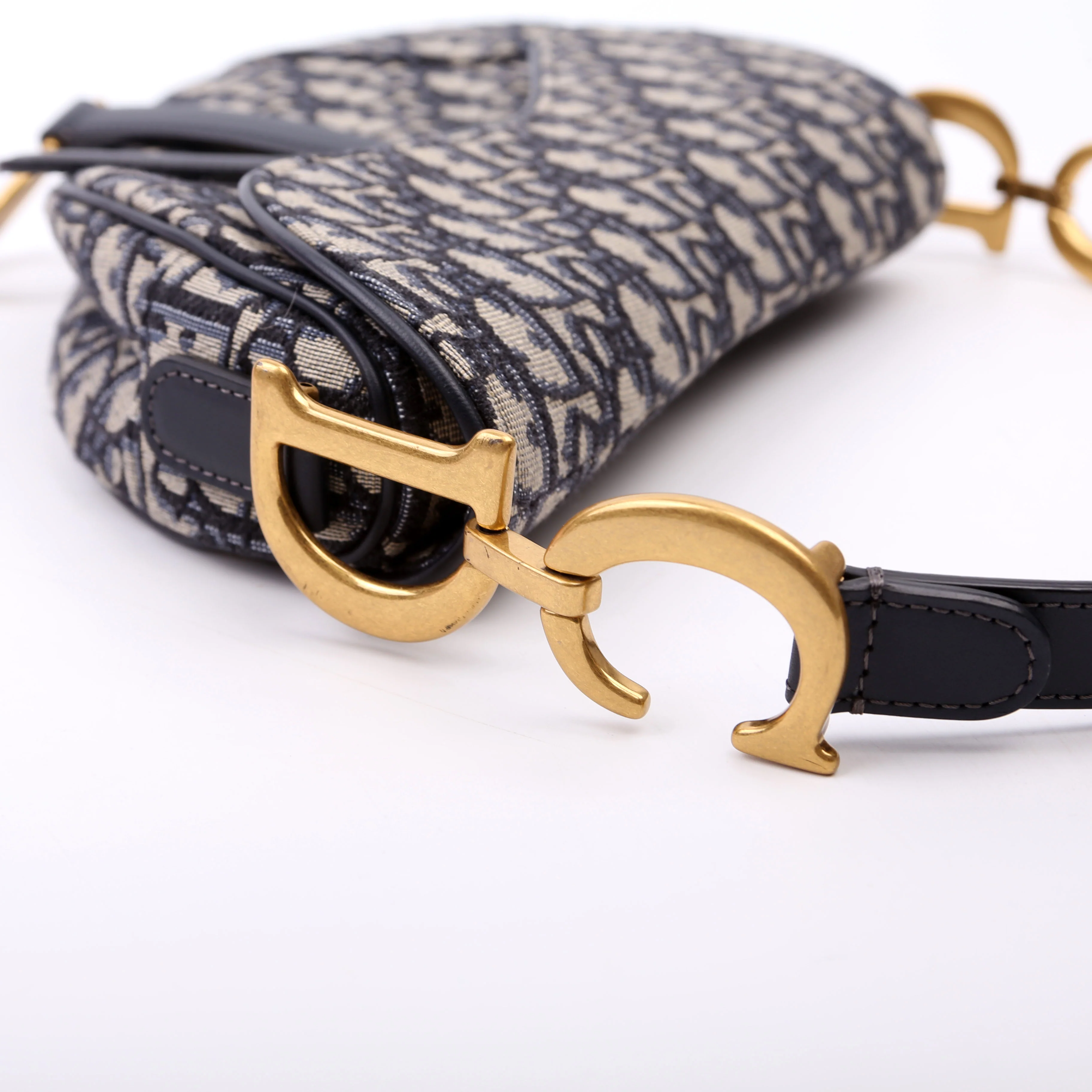 Saddle Bag Oblique Navy - Image 10