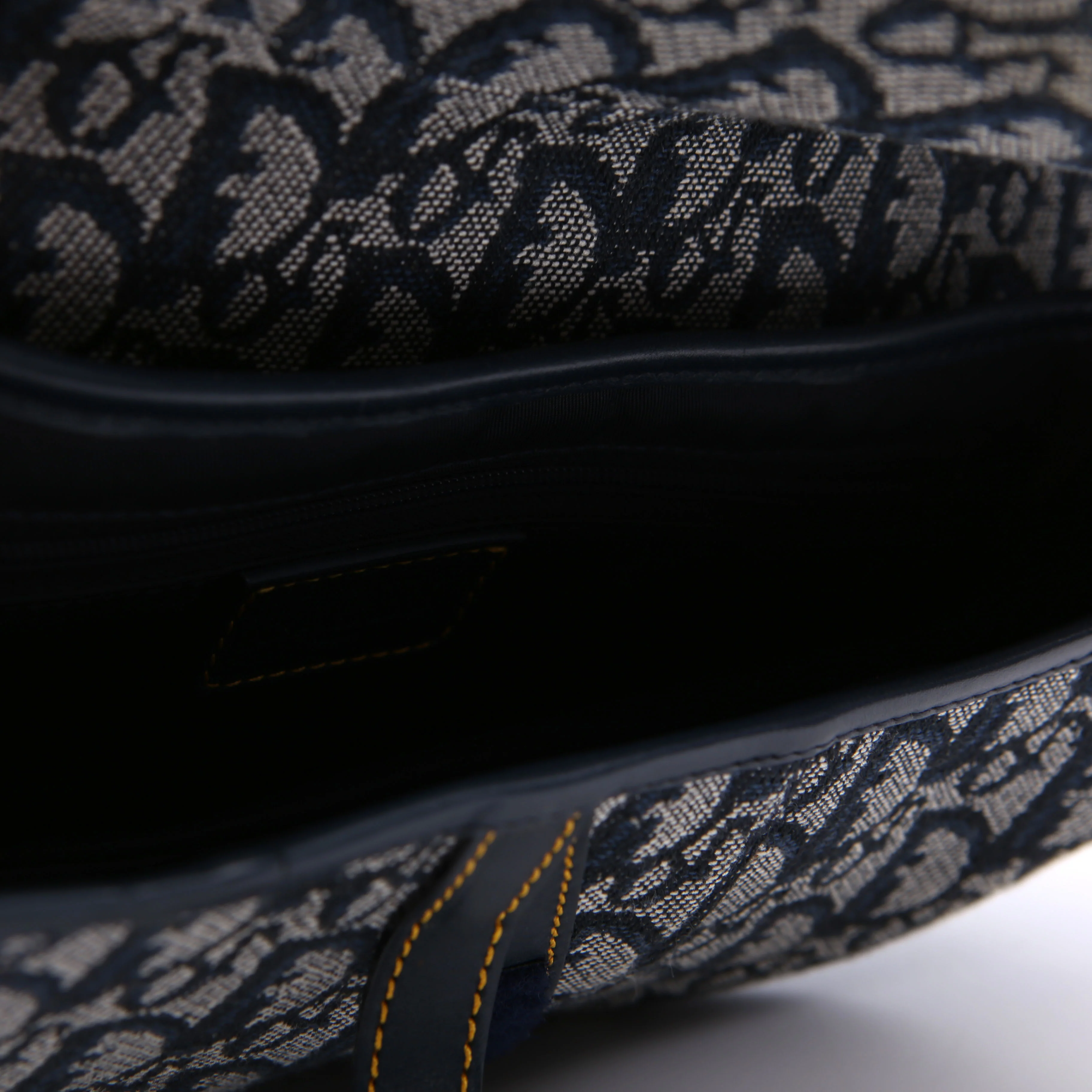 Saddle Bag Oblique Navy - Image 9