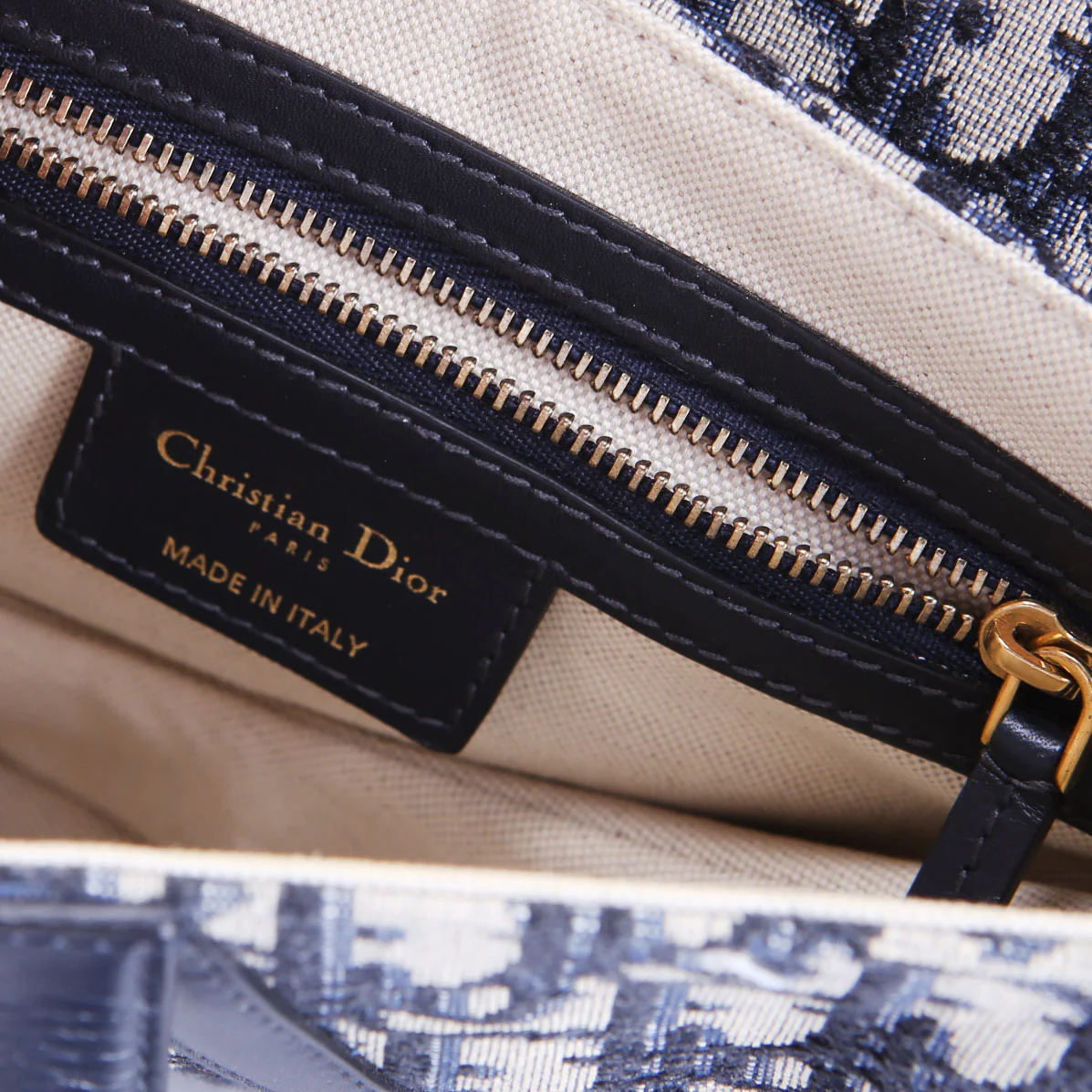 Saddle Bag Oblique Navy/Gold - Image 8