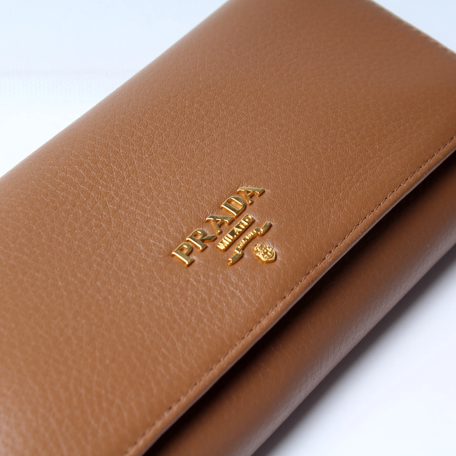 Saffiano Chain Wallet - Image 6
