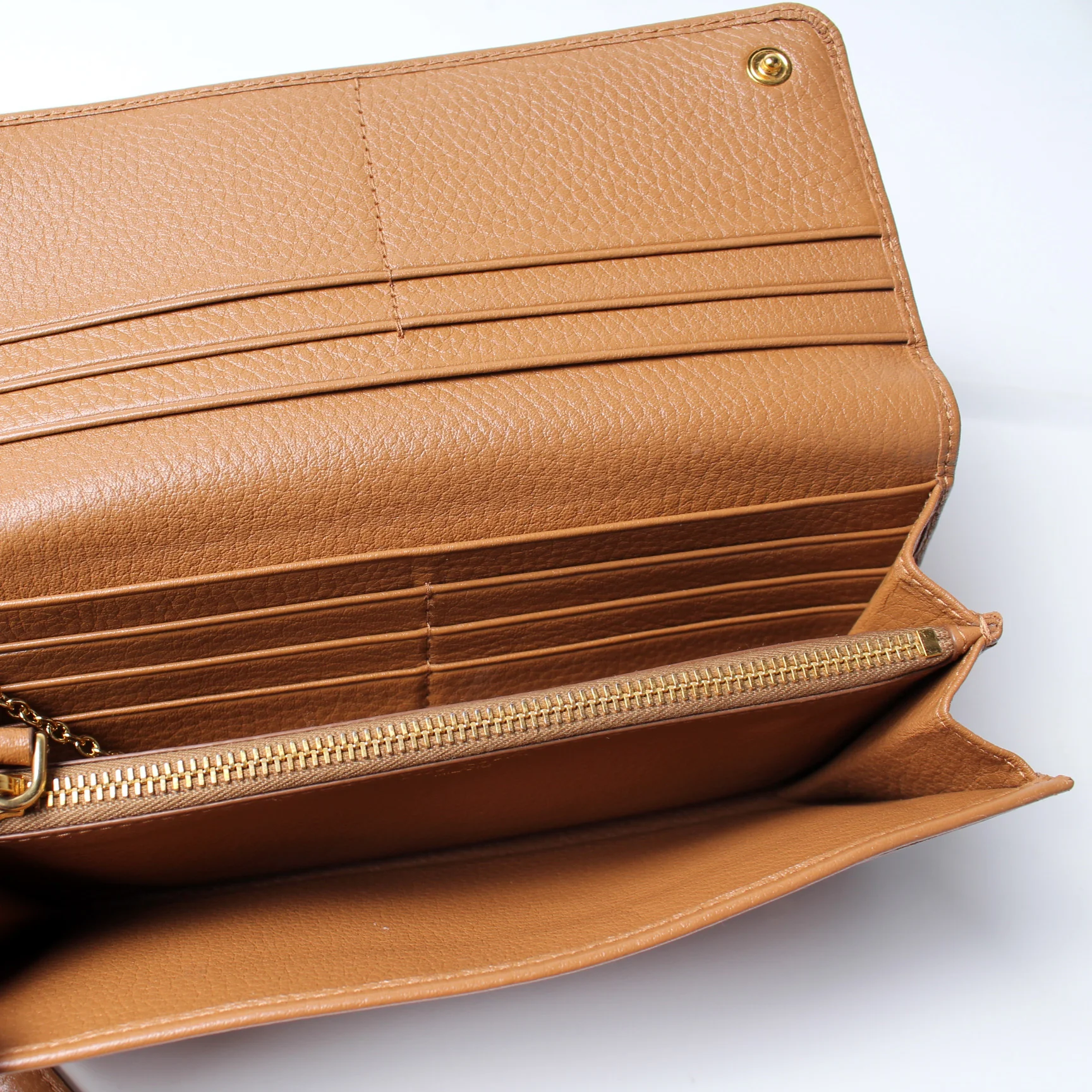 Saffiano Chain Wallet - Image 7
