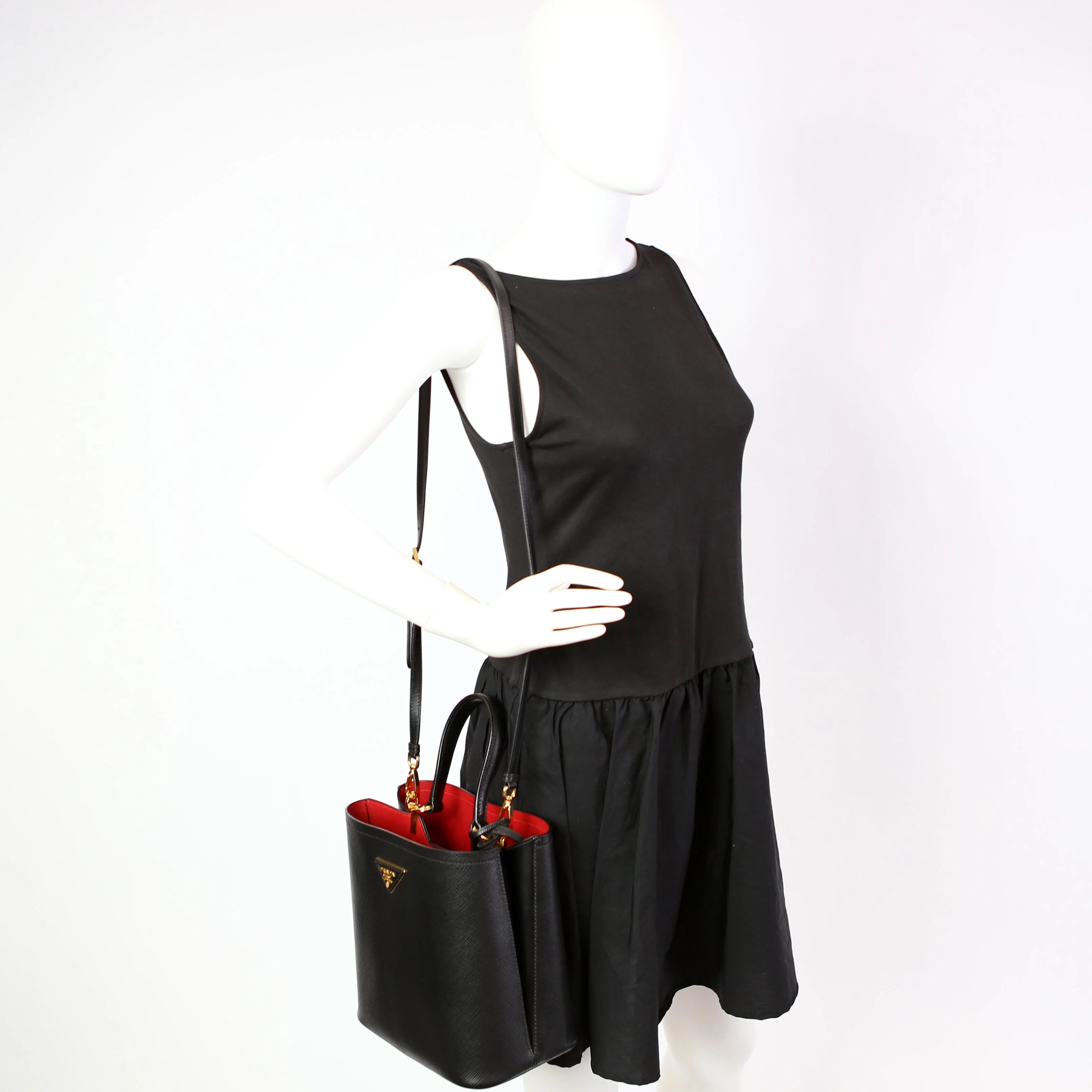Saffiano Cuir Medium Panier Bag Black - Image 13