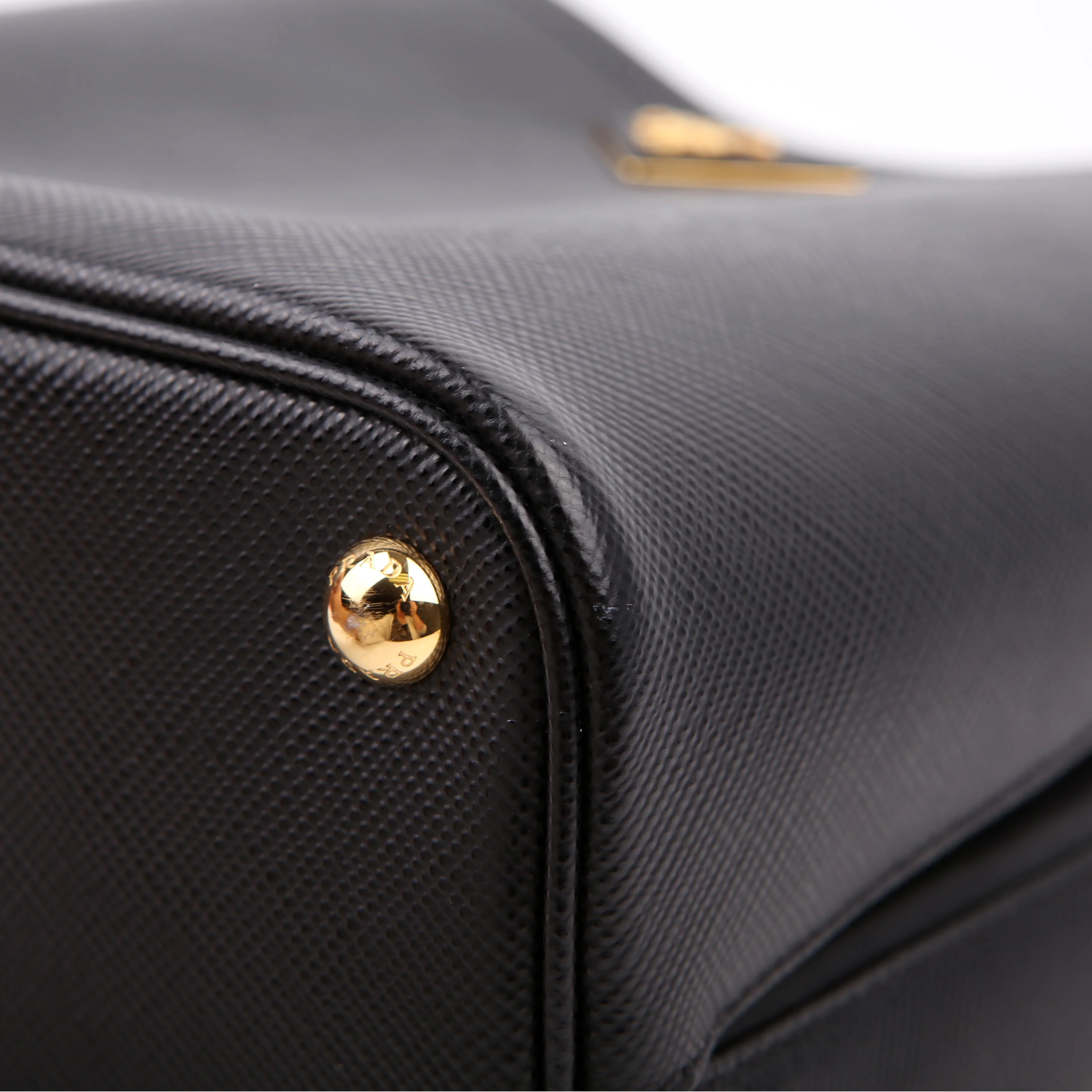 Saffiano Cuir Medium Panier Bag Black - Image 6