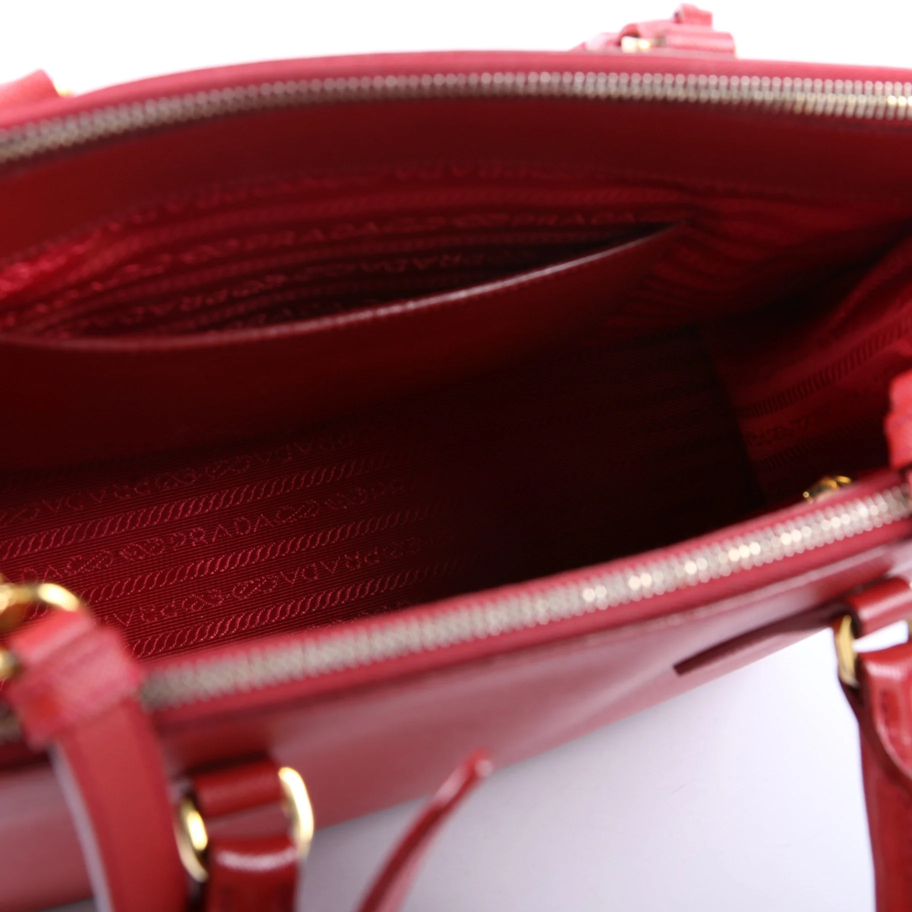 Saffiano Galleria Medium Red - Image 15