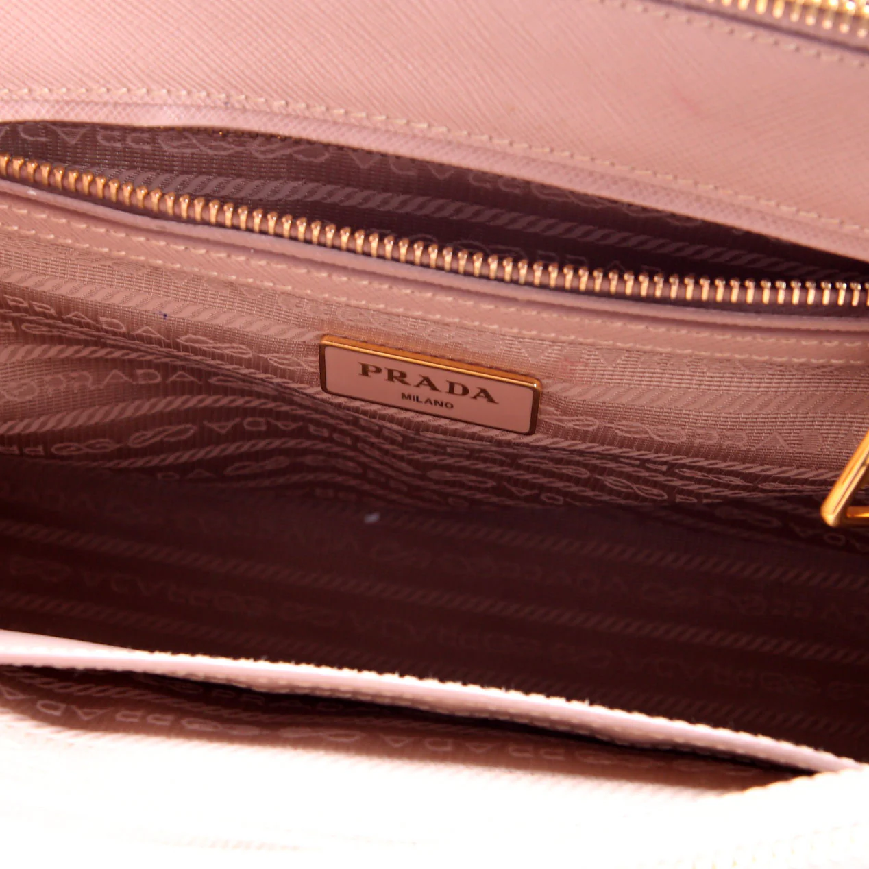 Saffiano Galleria Small Nude - Image 13