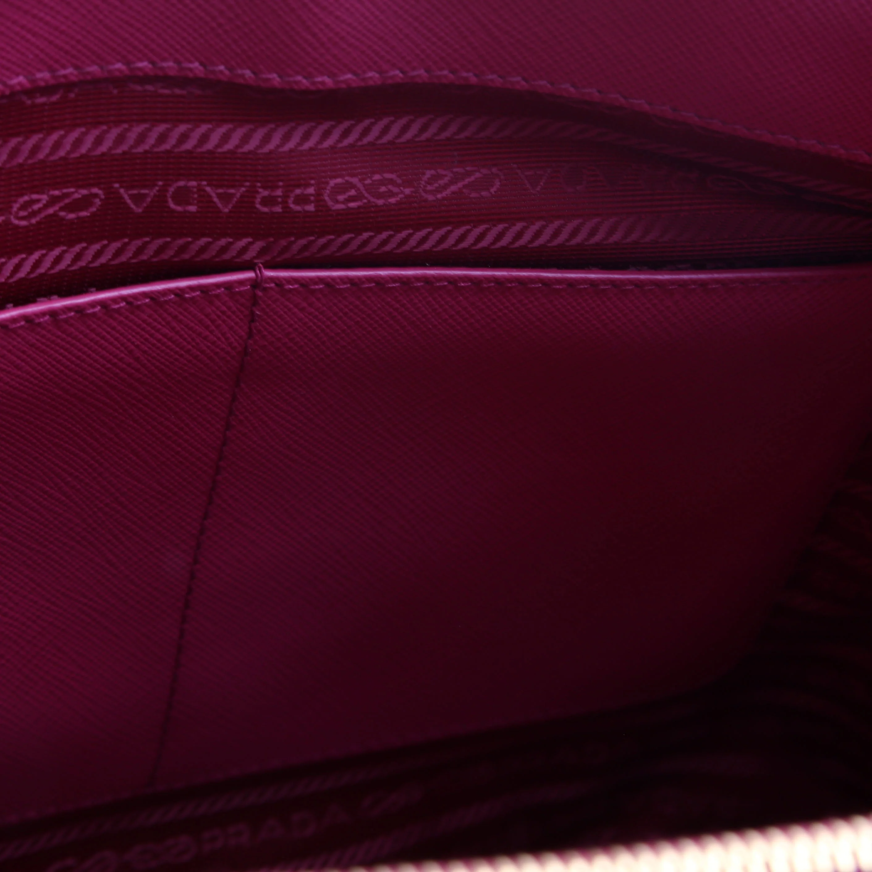 Saffiano Lux Medium Galleria Pink - Image 12