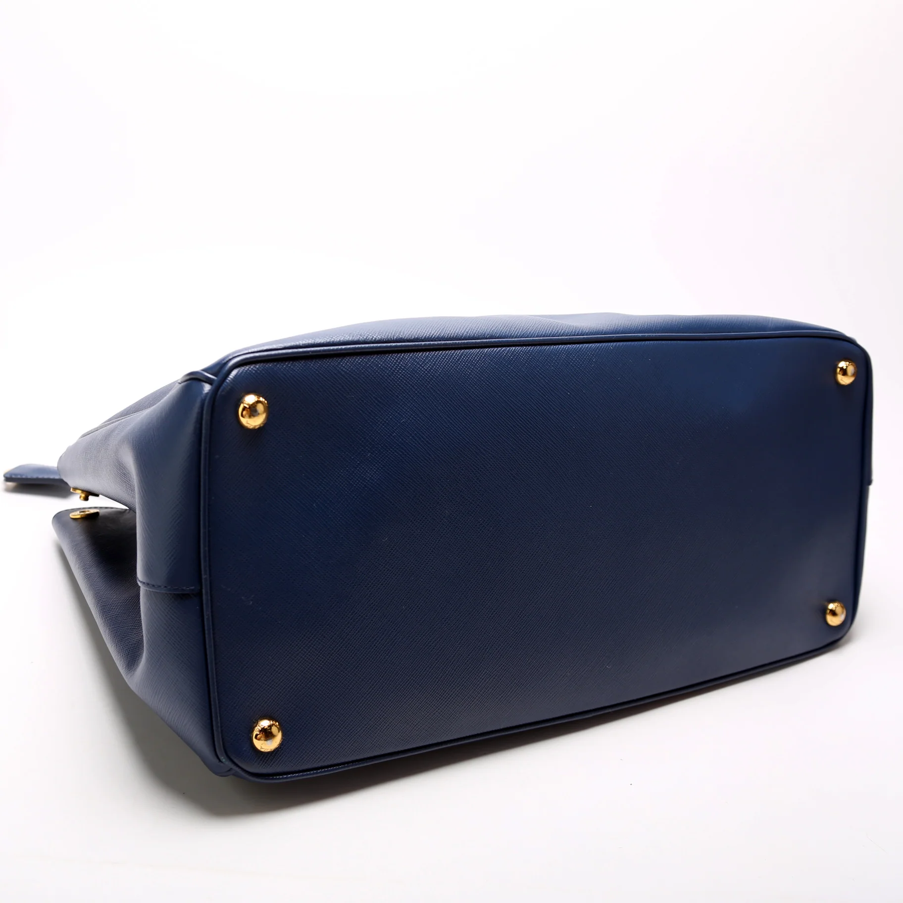 Saffiano Lux Tote Medium - Image 4