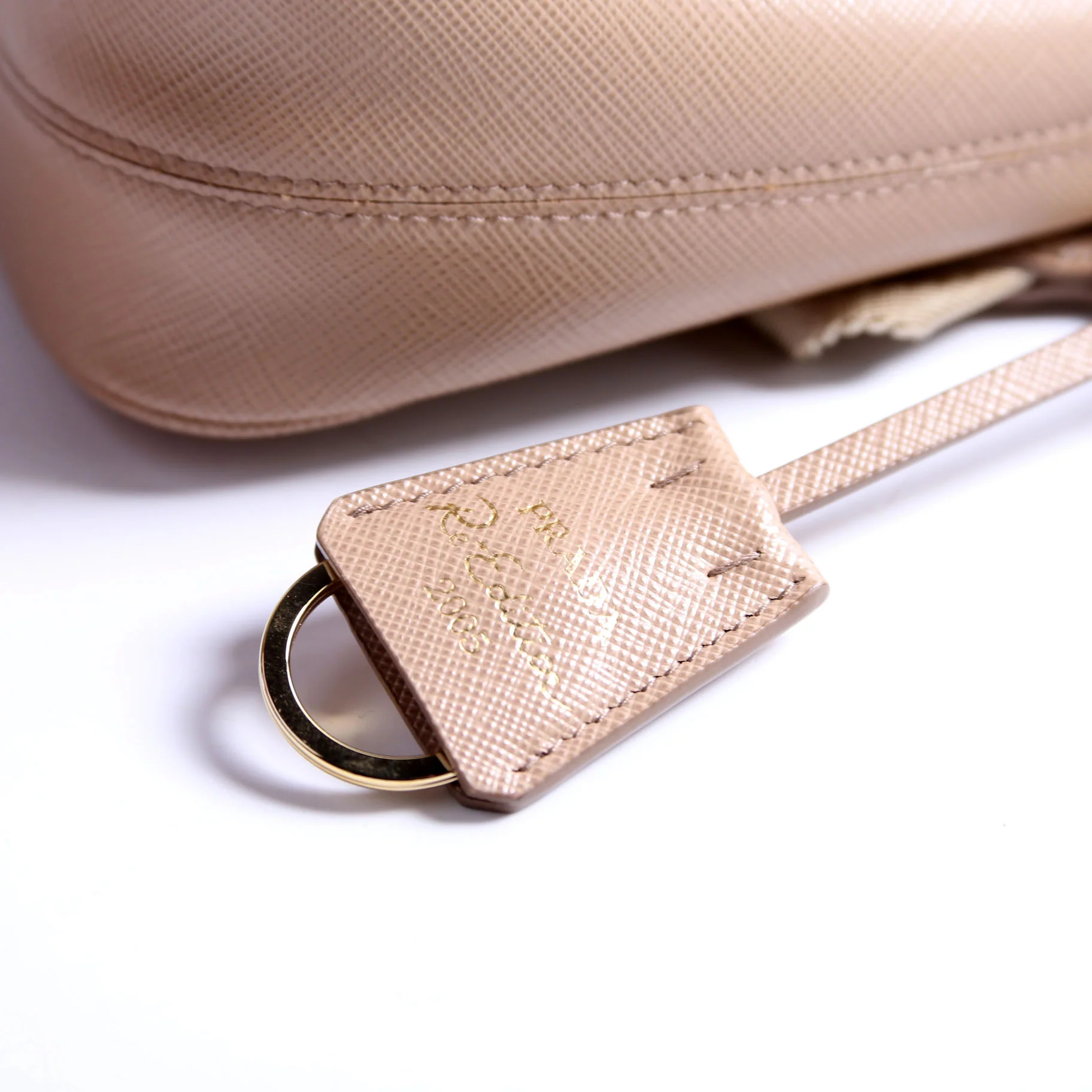 Saffiano Re-Edition 2005 Beige - Image 6
